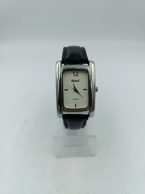 Mebus Armbanduhr mit rechteckigem Gehäuse Zeitloses Design im klassischen Stil