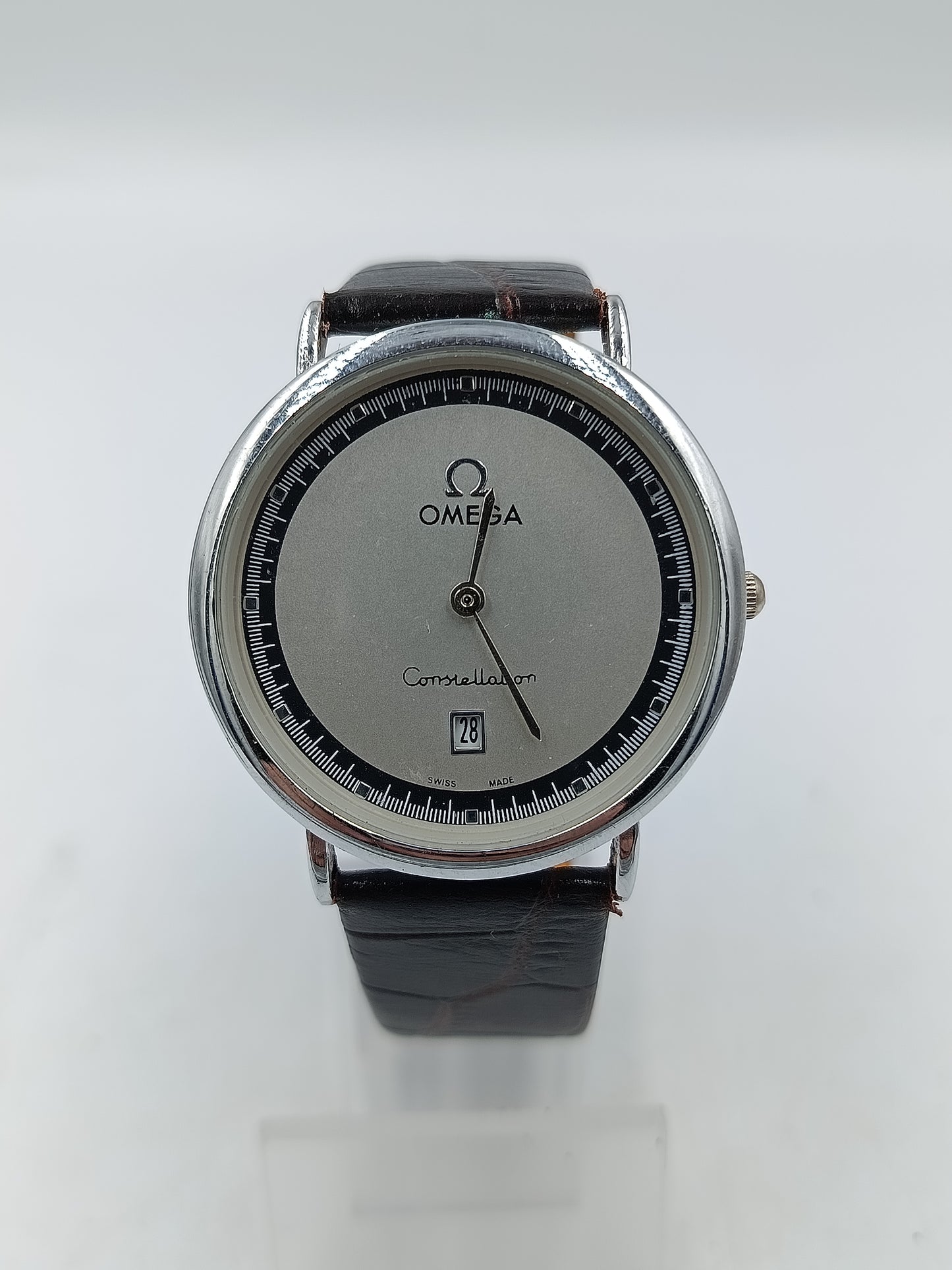 Schwarze Damen Uhr Klassisch Zeitloser Look trotz Defekt