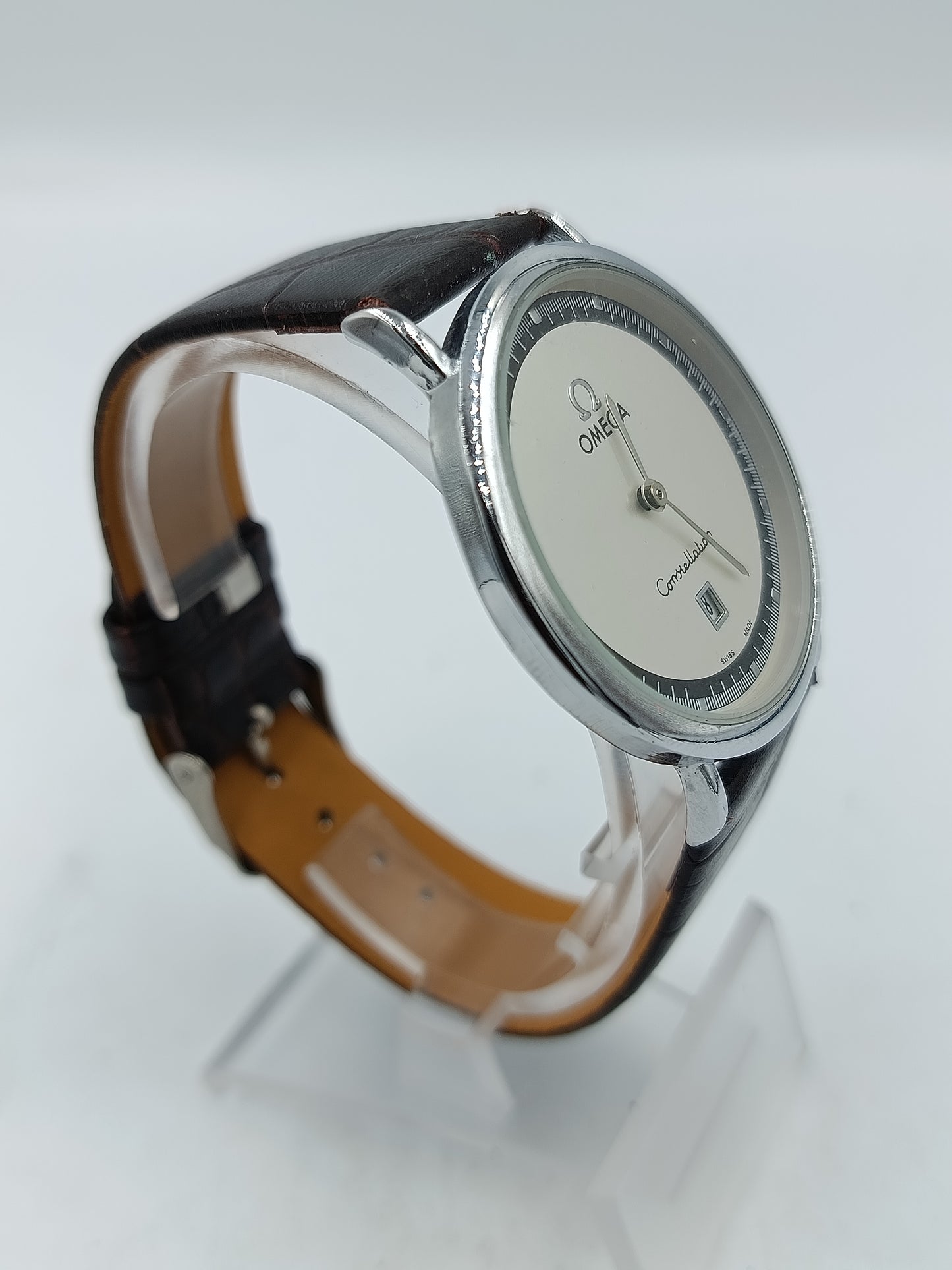 Schwarze Damen Uhr Klassisch Zeitloser Look trotz Defekt