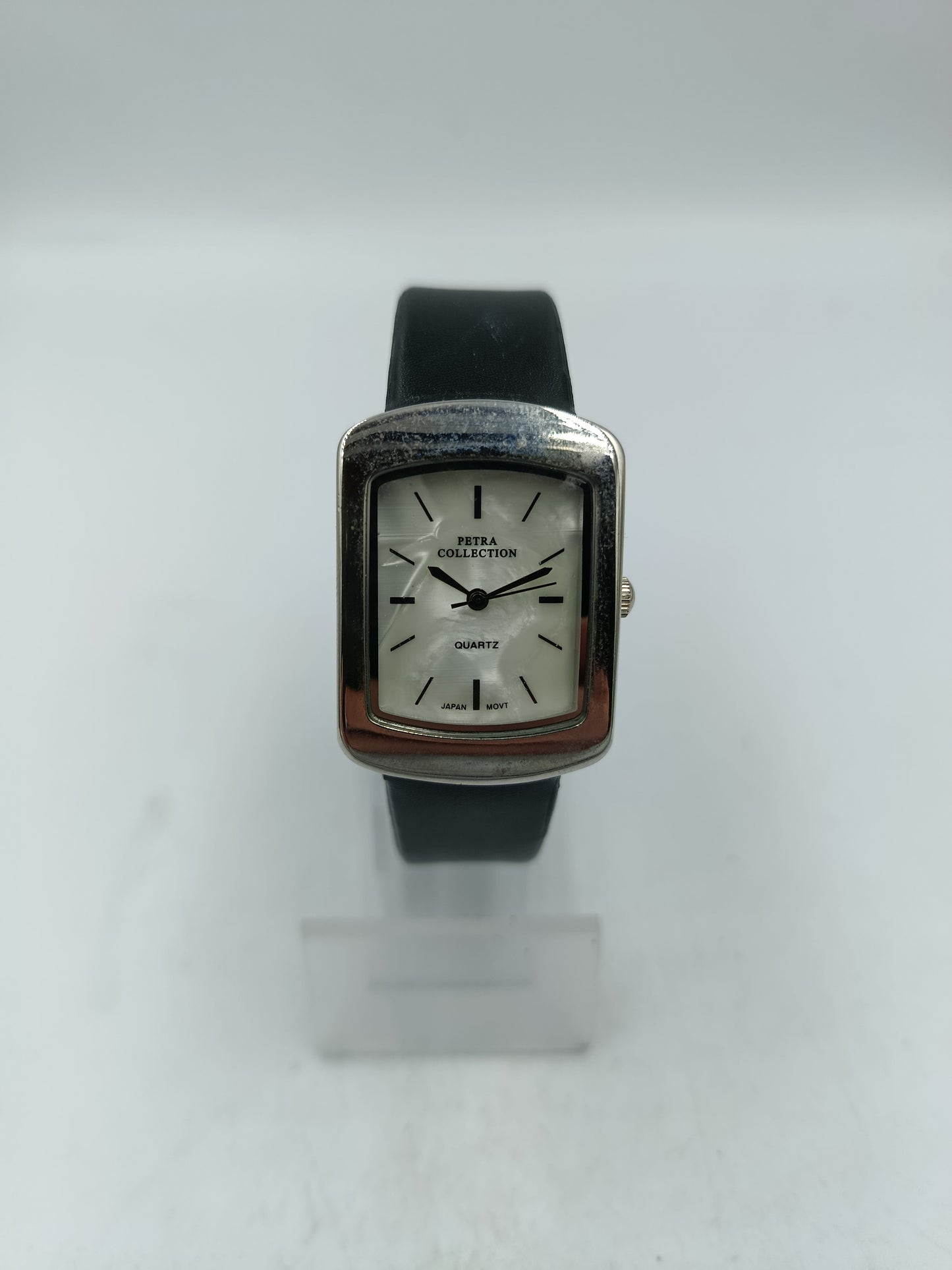 Petra Collection Damen Armbanduhr Rechteckiges zeitloses Design