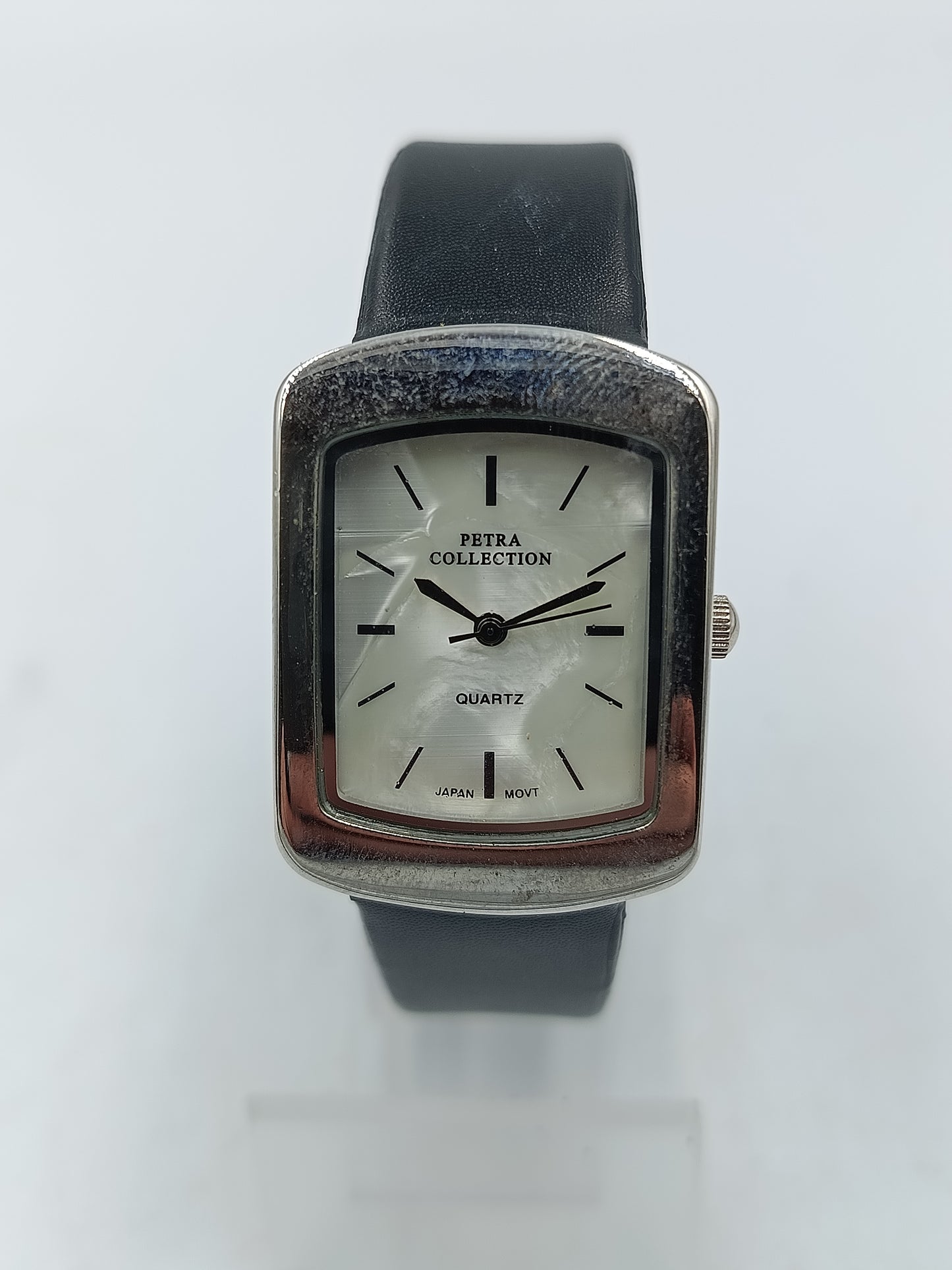 Petra Collection Damen Armbanduhr Rechteckiges zeitloses Design