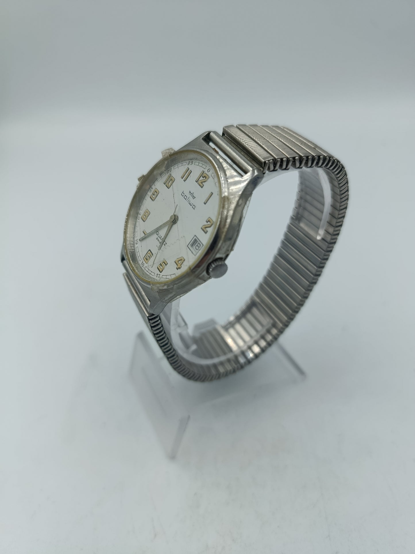 Vintage Boliwa Quartz Herrenarmbanduhr mit elastischem Edelstahlarmband im zeitlosen Design