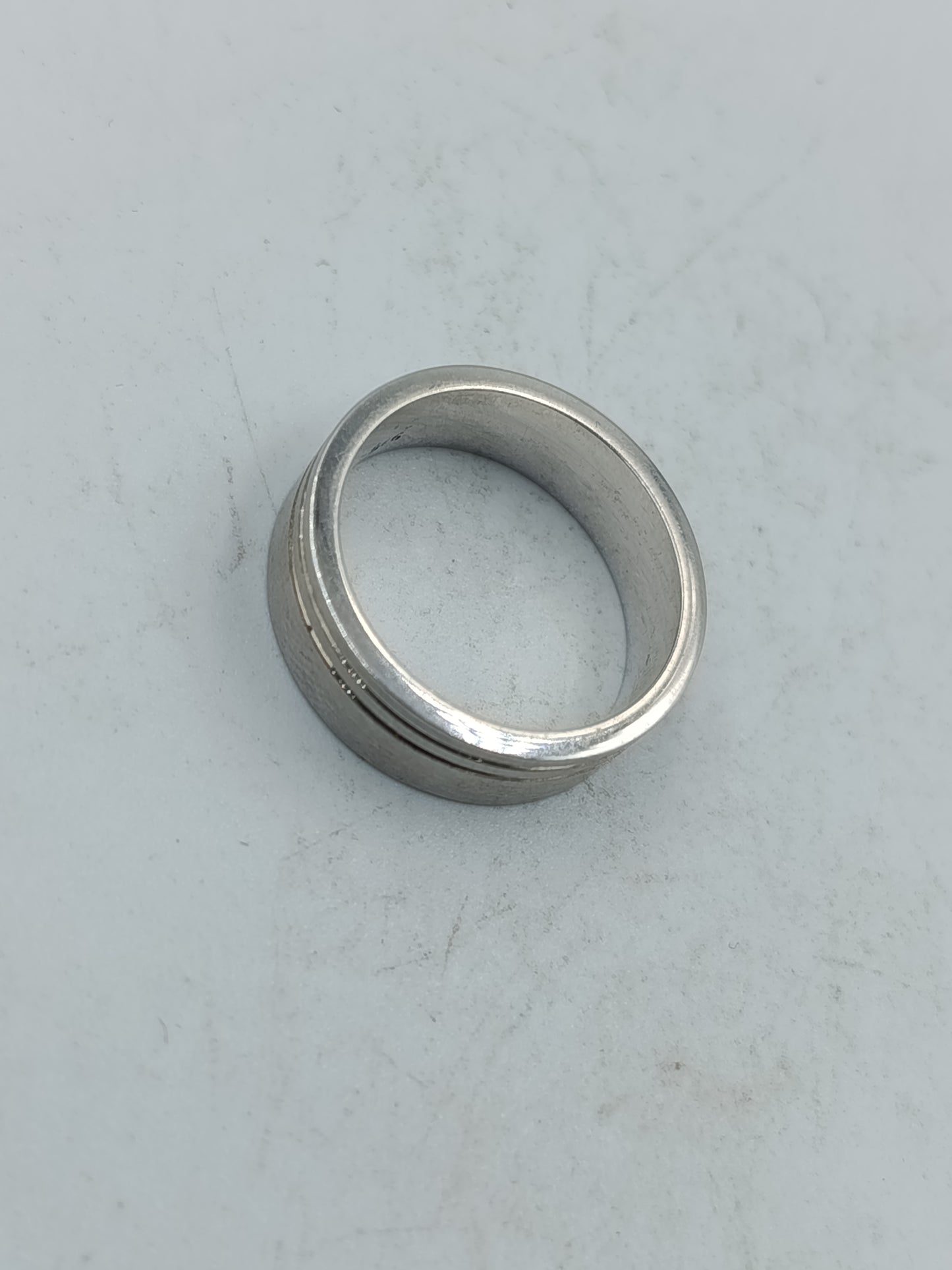Klassischer 925er Sterlingsilber Bandring schlichtes Design