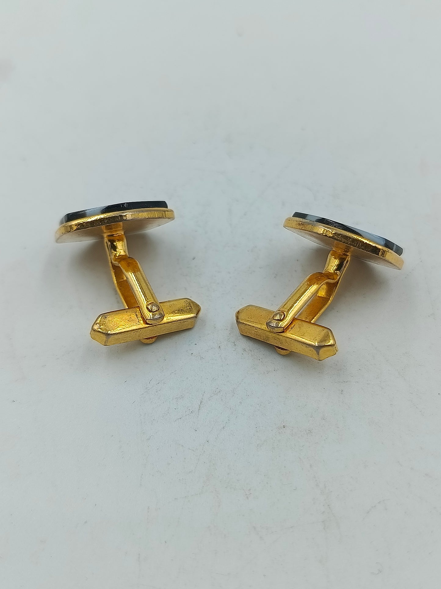 Elegante Manschettenknöpfe goldfarben mit Tigerauge