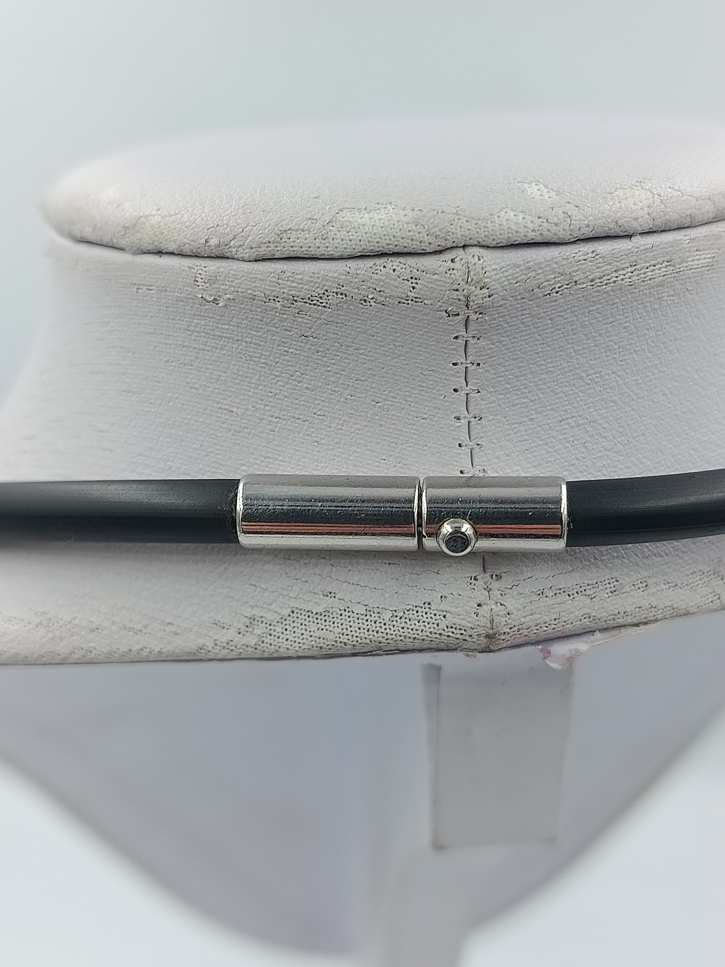 Schwarze Choker Halskette zeitloses schlichtes Design