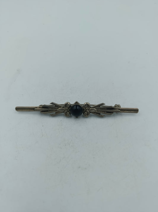 Elegante versilberte Vintage Stabbrosche mit schwarzem Cabochon