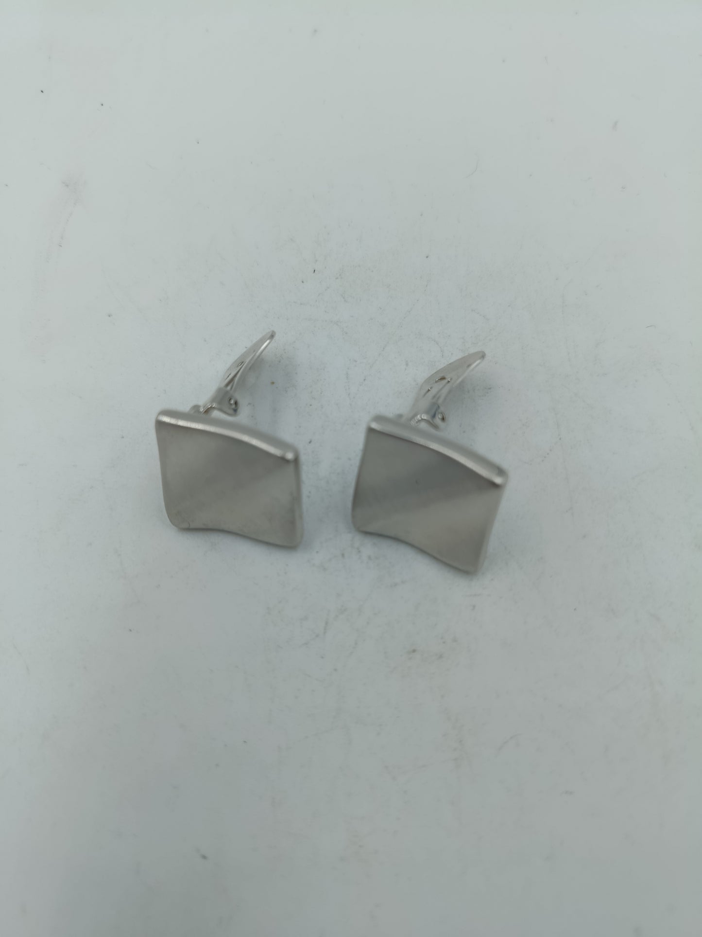 Elegante quadratische Ohrclips Pierre Lang PL Stempel Schmuck