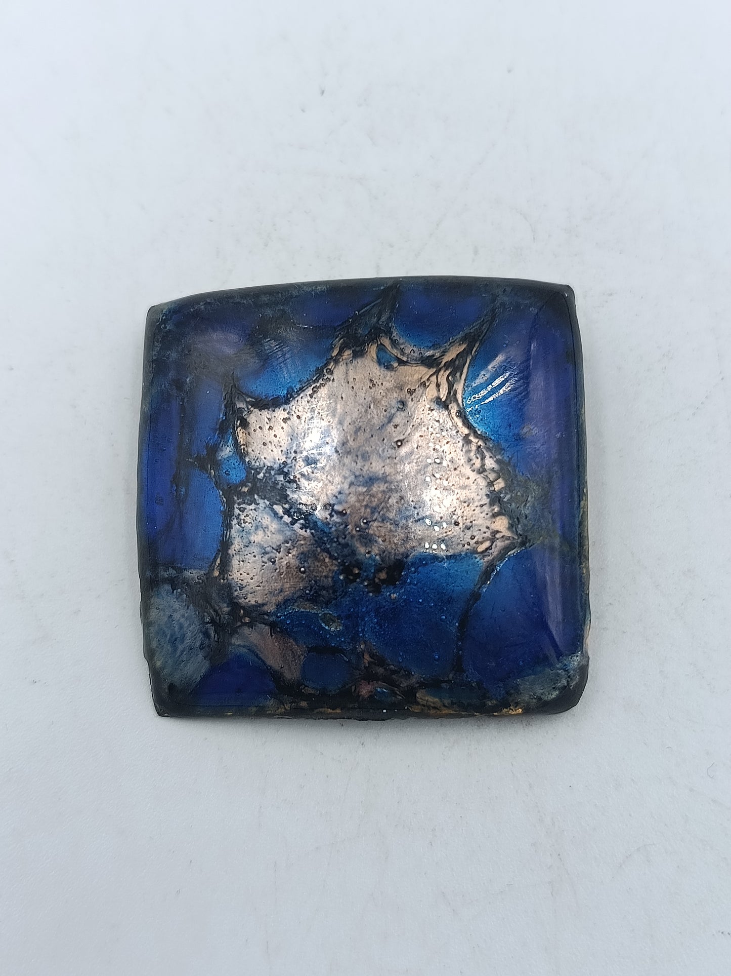 Quadratische Vintage Brosche blau kupferfarben Emaille Raku Stil