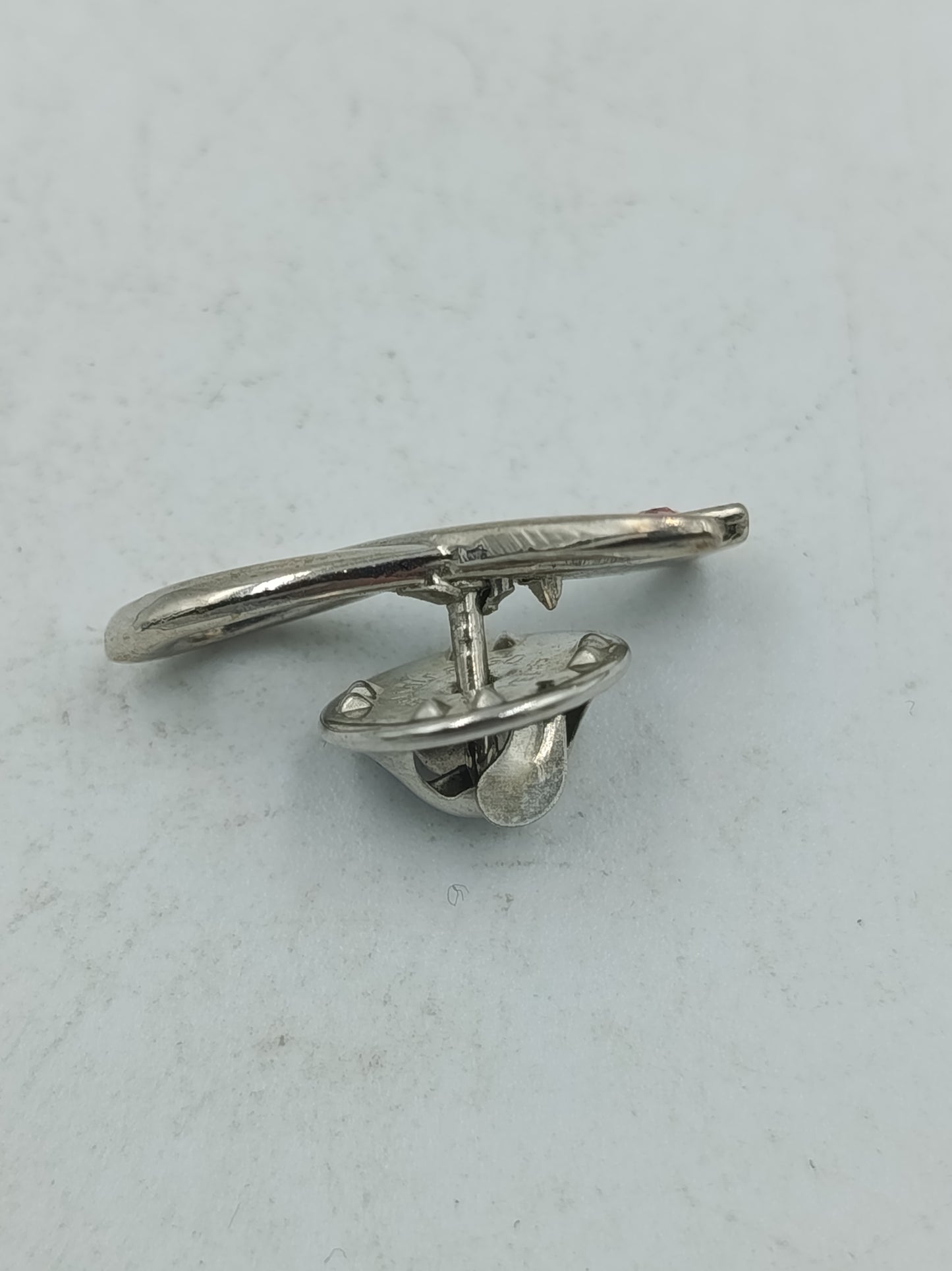 Anstecknadel rosa Schleife Brustkrebs Symbol Hoffnung Solidaritaet