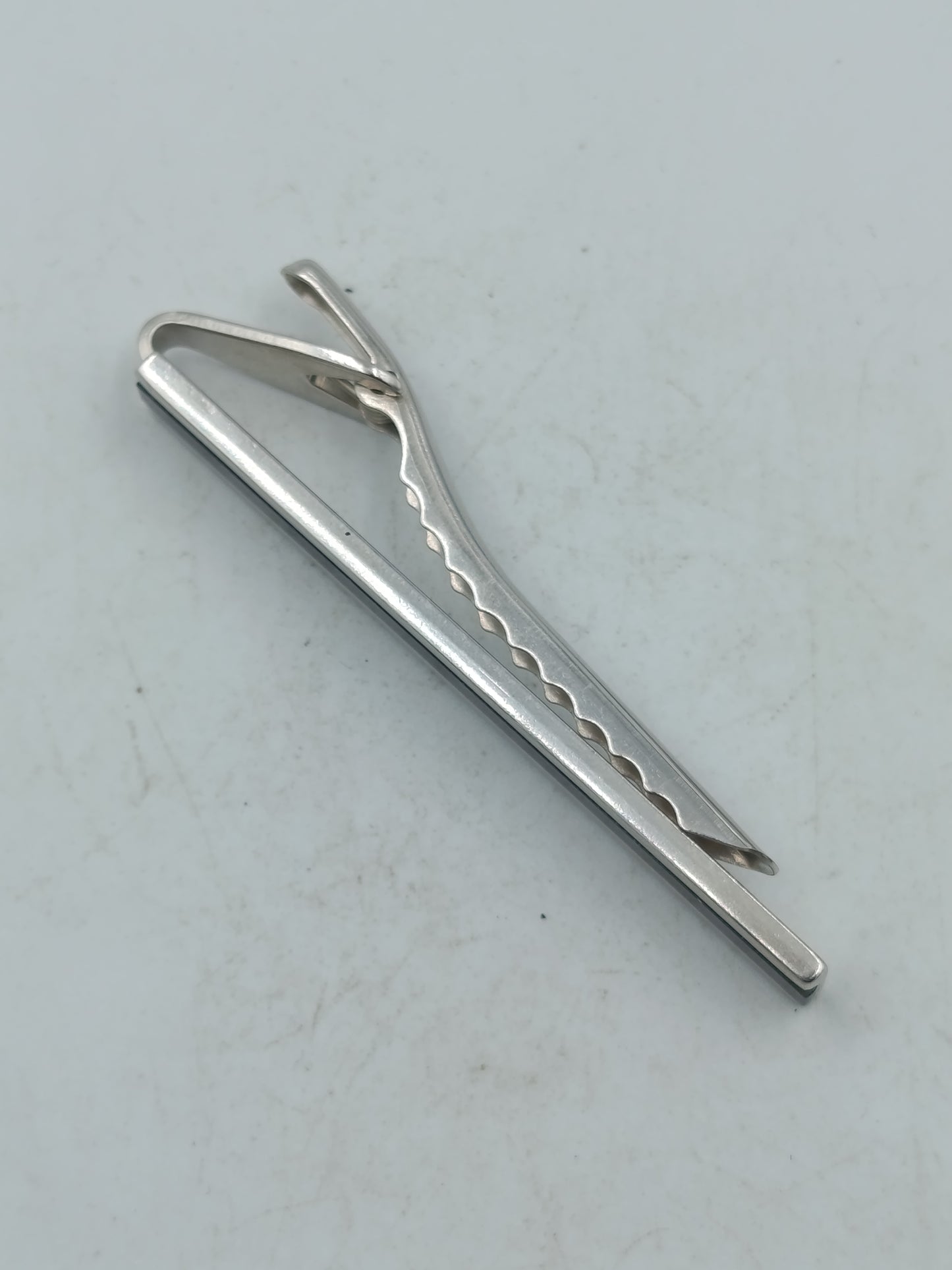 Klassische Krawattenklammer aus Metall silberfarben schlicht