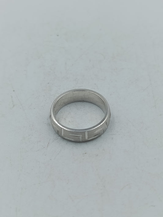 Damenring aus 925 Silber mit strukturierter Oberfläche