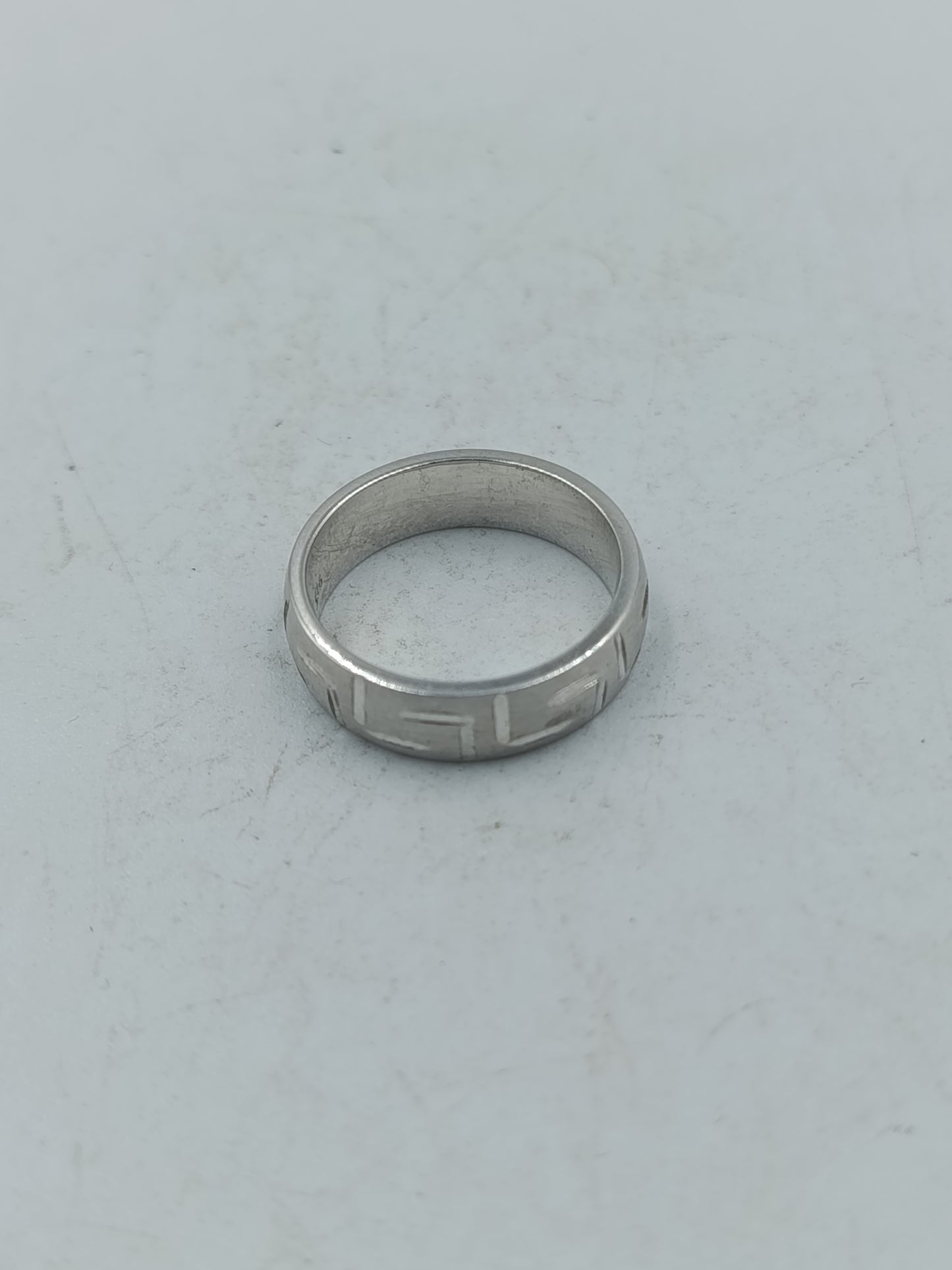 Damenring aus 925 Silber mit strukturierter Oberfläche