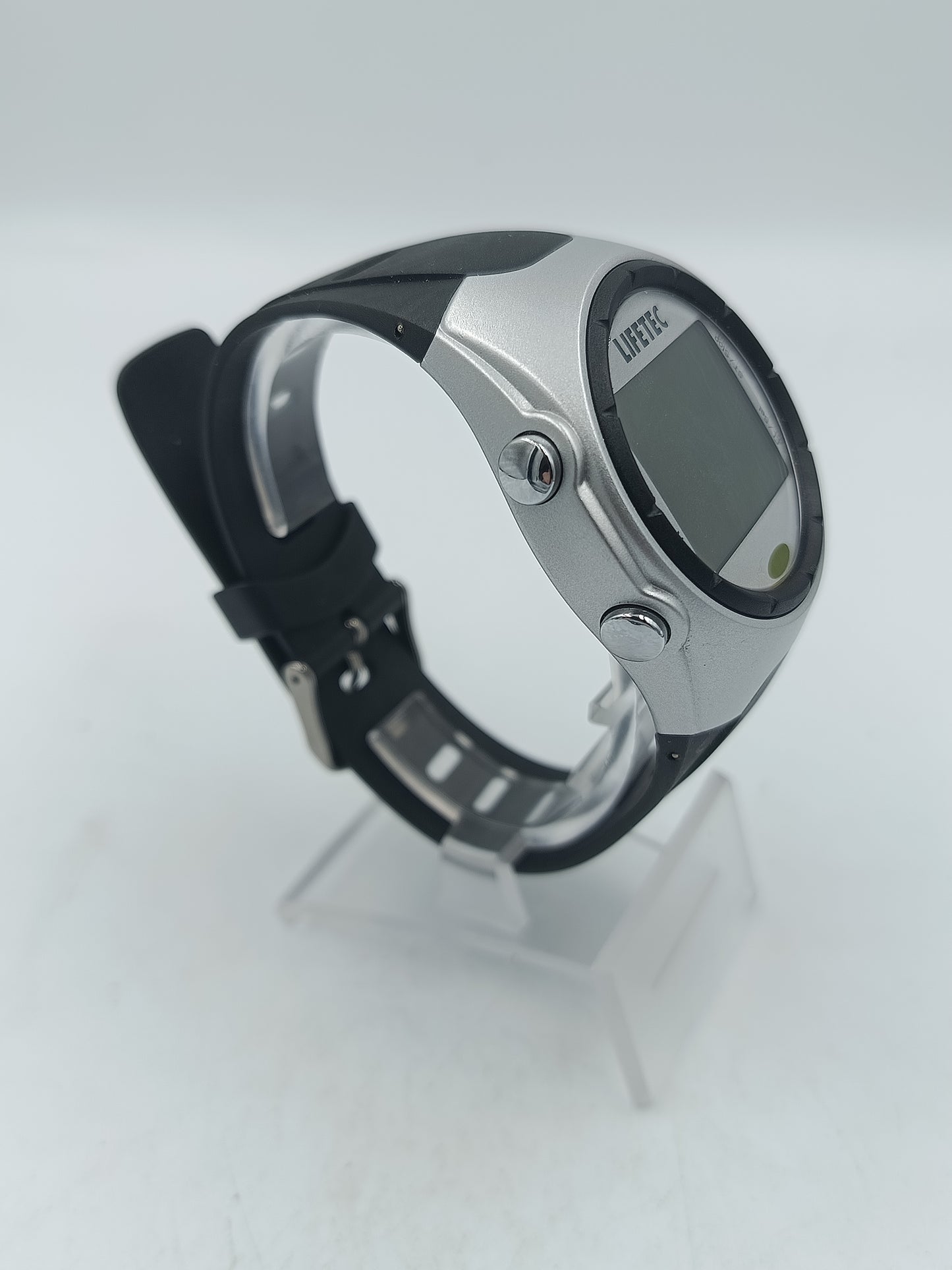 Digitale Armbanduhr mit schwarzem Kunststoffarmband