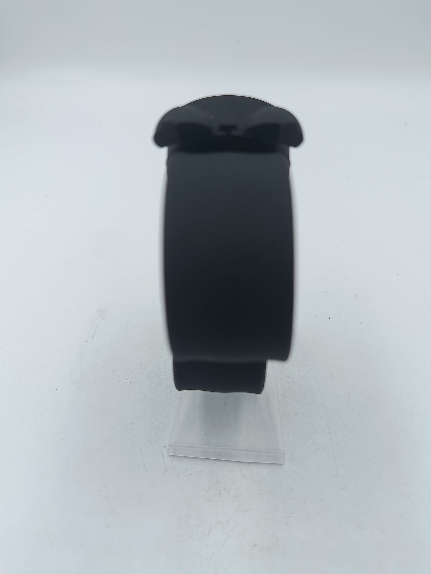 Damenarmbanduhr mit flexiblem schwarzem Silikonband und klassischem Zifferblatt