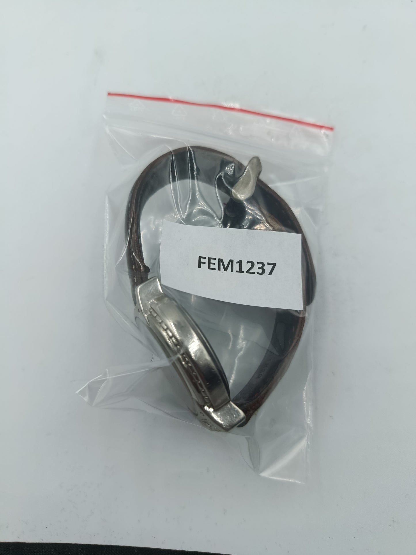 Camel Trophy Herrenarmbanduhr mit Lederband und Outdoor Design