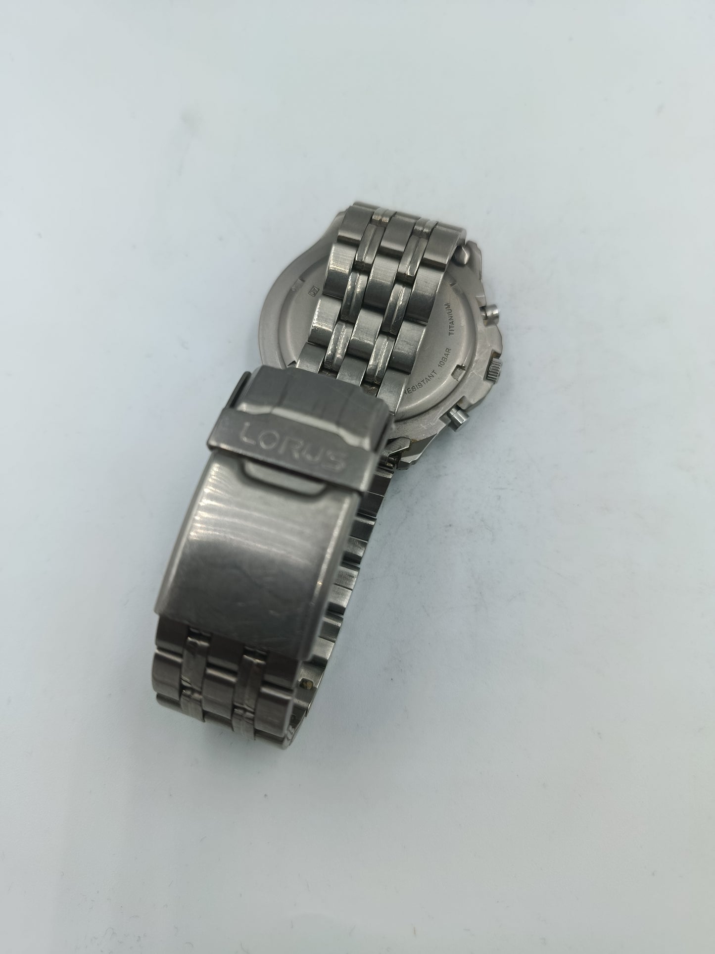 Sportliche Herrenarmbanduhr mit Chronograph und Metallarmband