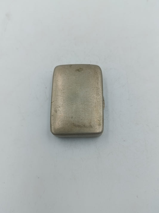 Vintage Pillendose aus Metall Authentischer Vintage Charakter