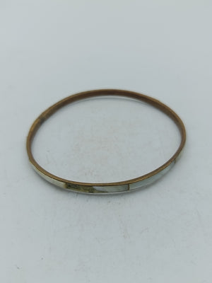 Eleganter Armreif in Goldoptik mit Perlmutt Einlage Schlichte runde Form