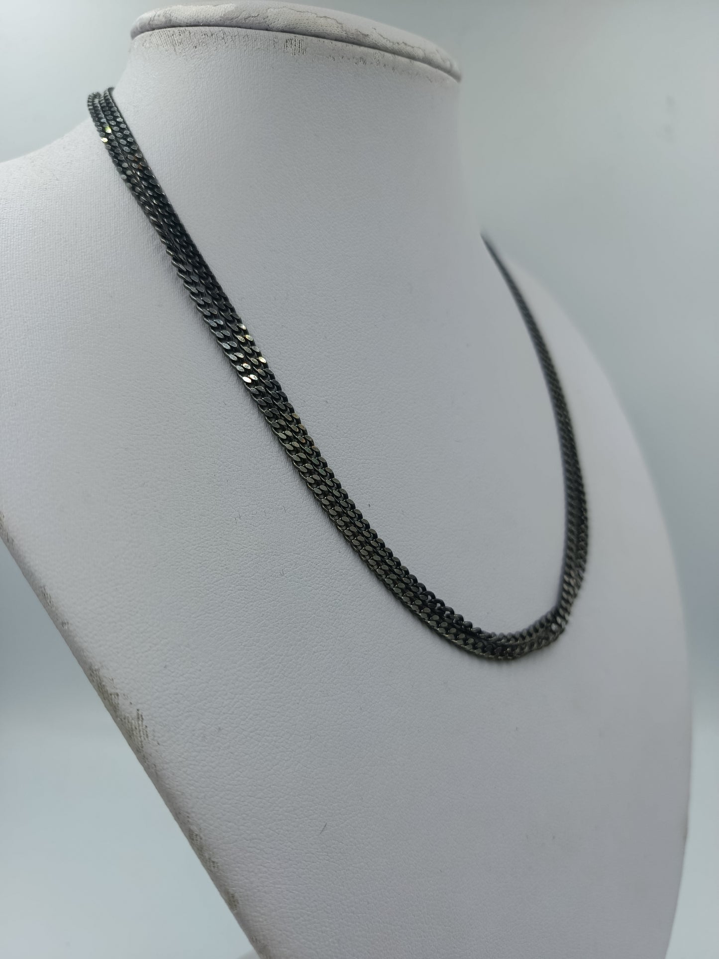 Schwarze Silberkette aus 925 Silber mit klassischem Gliederdesign