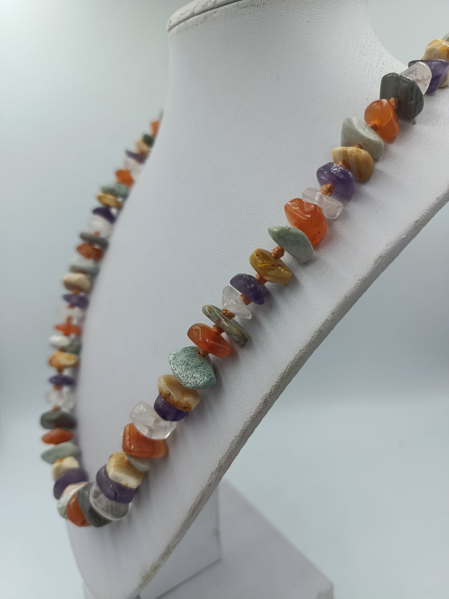 Mehrfarbige Edelstein Halskette im natürlichen Stil mit harmonischer Steinmischung