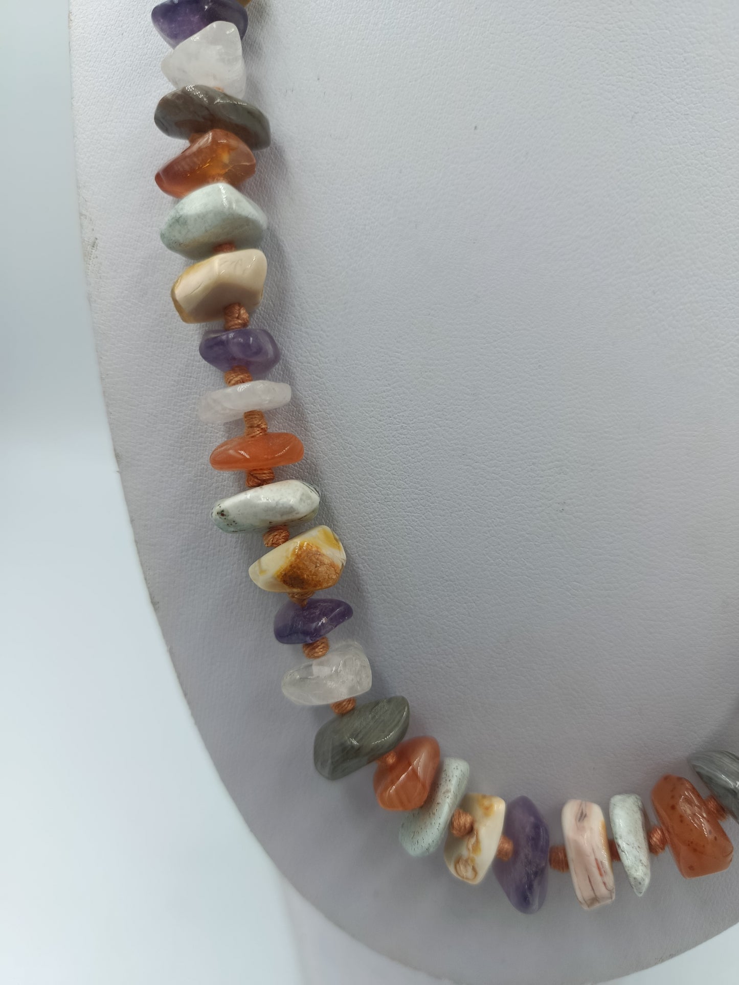 Mehrfarbige Edelstein Halskette im natürlichen Stil mit harmonischer Steinmischung