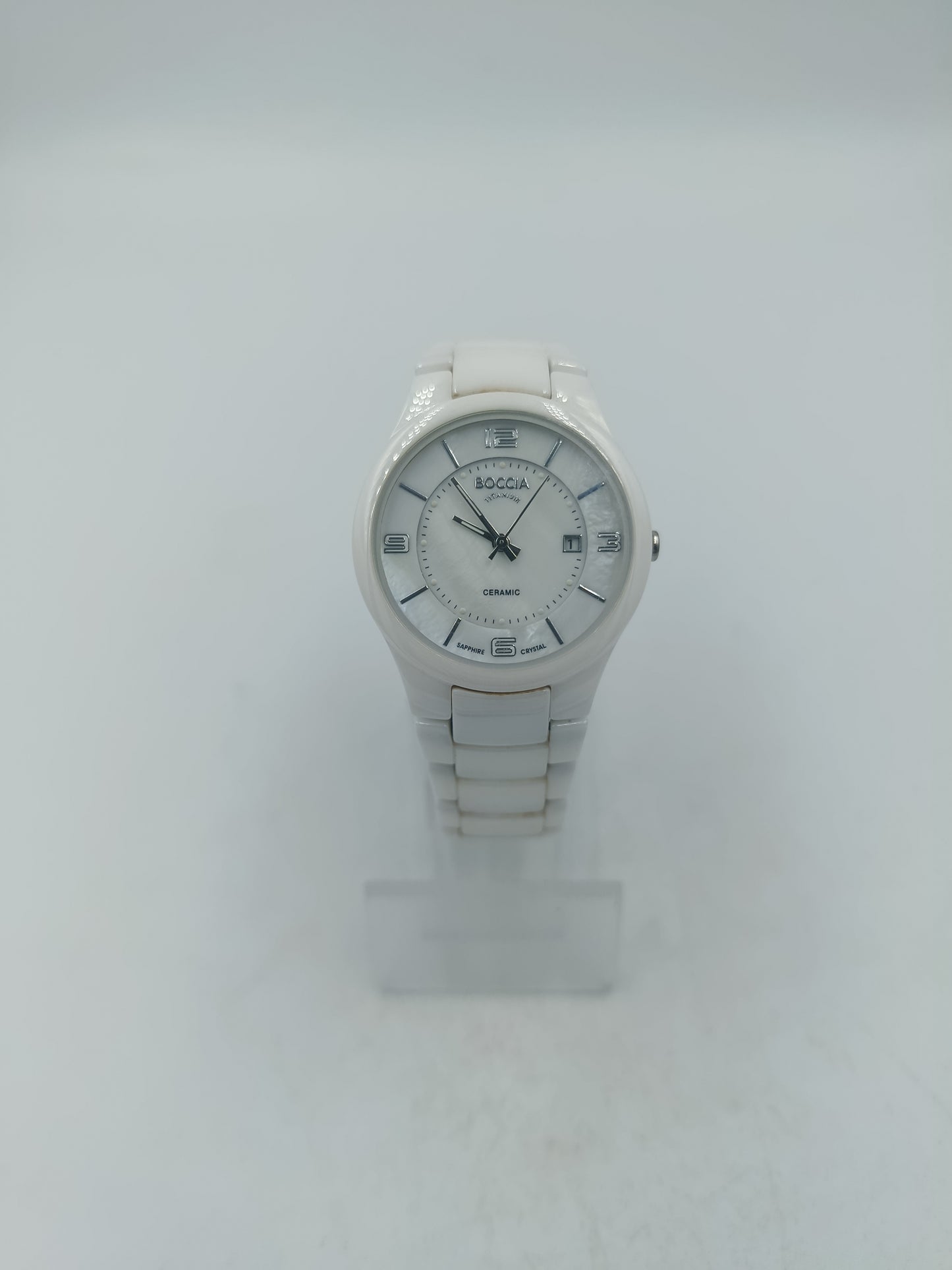Weiße Boccia Keramik-Armbanduhr mit modernem, zeitlosem Design