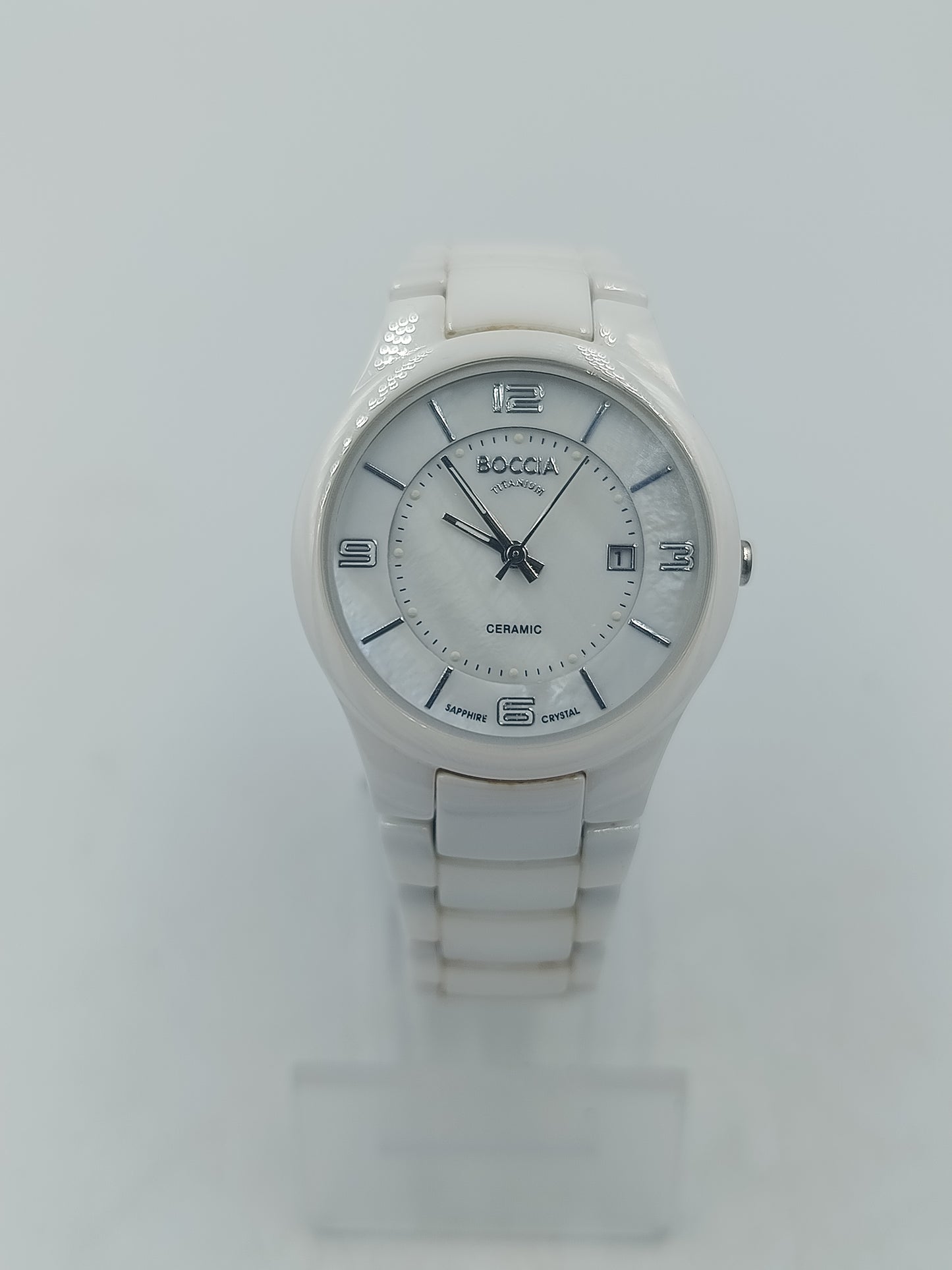 Weiße Boccia Keramik-Armbanduhr mit modernem, zeitlosem Design