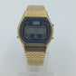 Goldfarbene Digitaluhr im Retro-Design mit klassischem Metallarmband