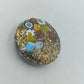 Runder Glas Anhänger mit farbenfrohem Mosaikmuster und edler Goldoptik