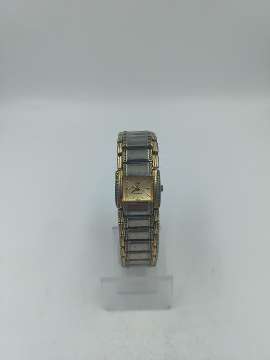 Rechteckige Armbanduhr in Gold Silber mit elegantem Metallarmband Uhr