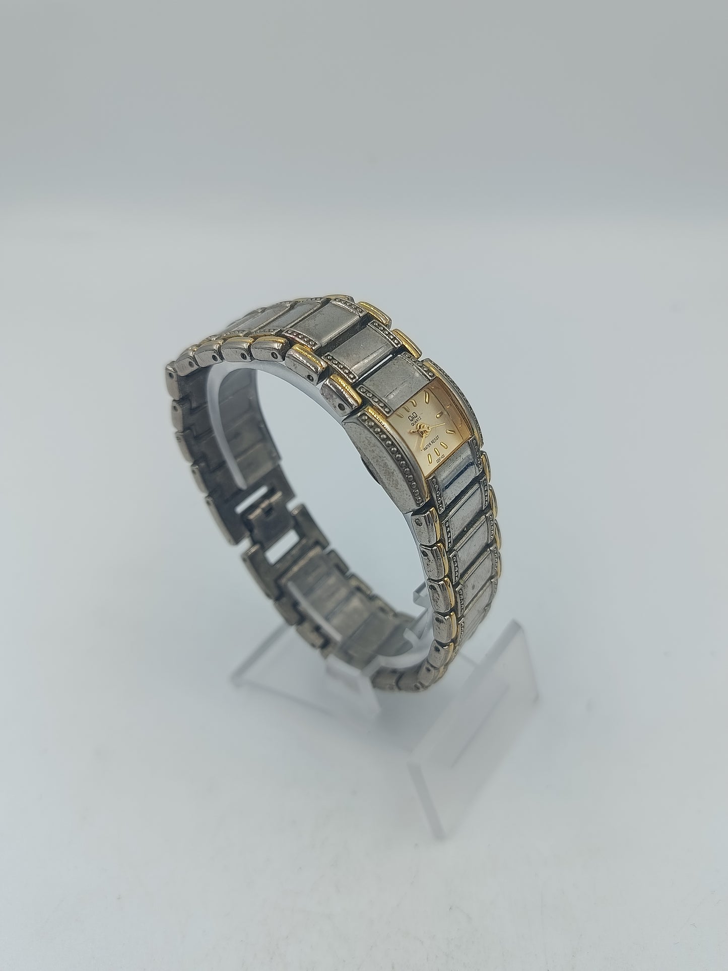 Rechteckige Armbanduhr in Gold Silber mit elegantem Metallarmband Uhr