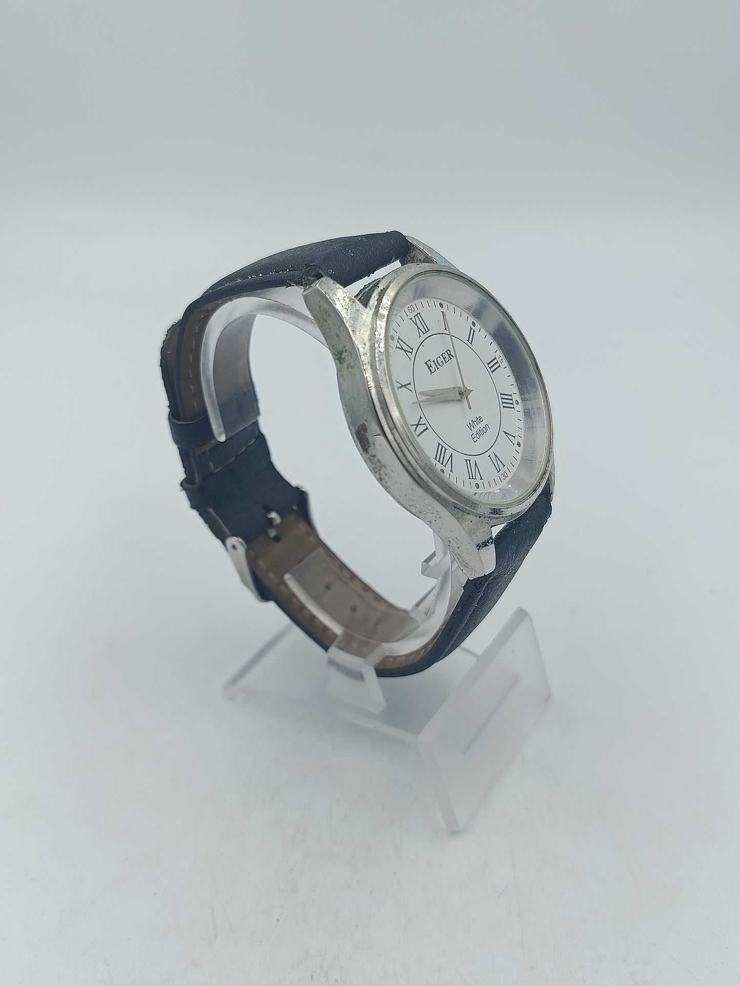 Eiger White Edition Armbanduhr mit Lederarmband Weiss Klassisch Design