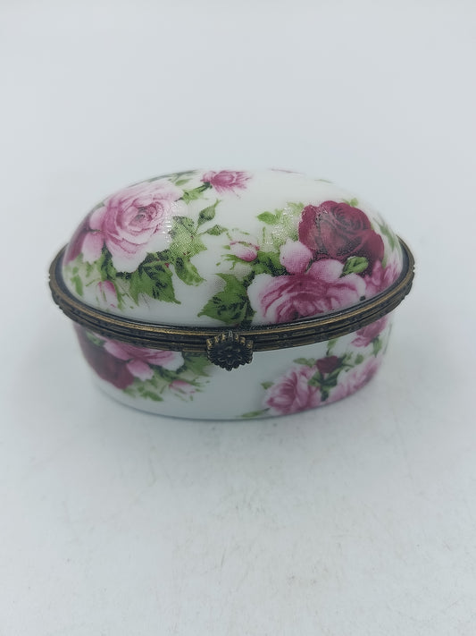 Ovale Porzellandose mit Rosenmotiv und Metallrand dekorative Schmuckdose