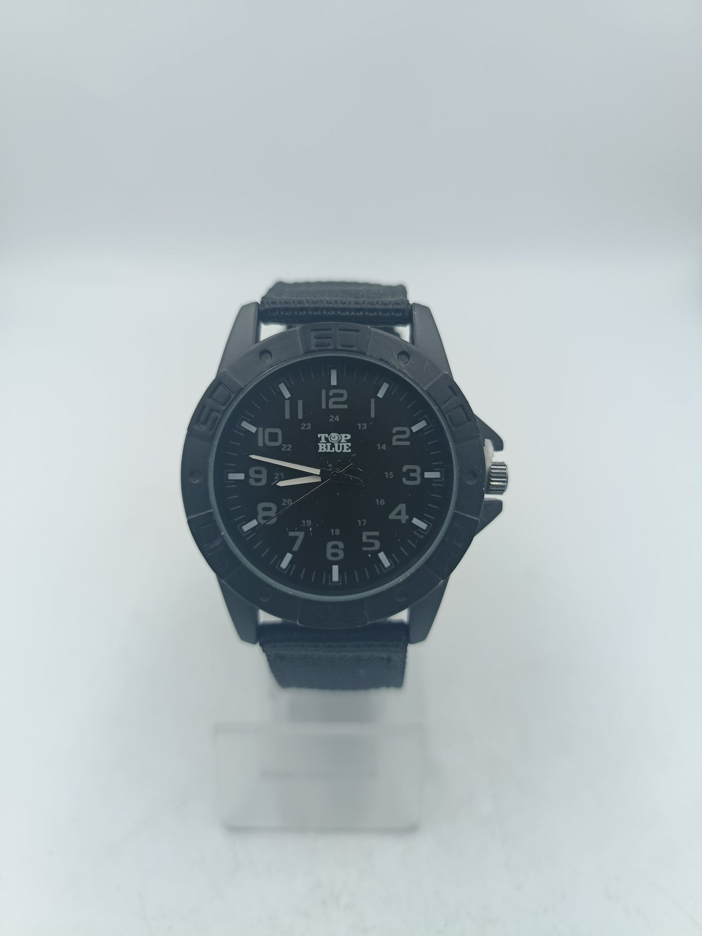 Analoge Armbanduhr Top Blue mit sportlichem schwarzem Design und Stoffarmband