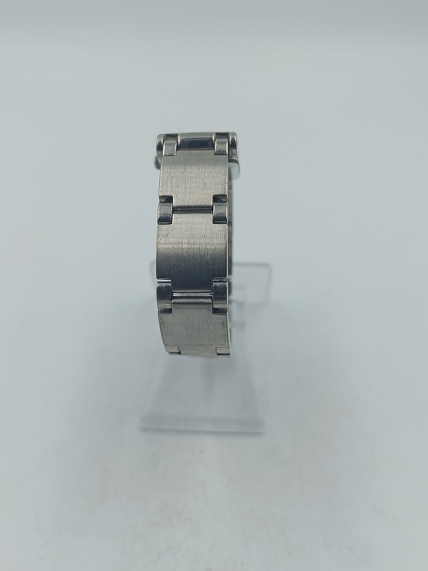 Analoge Armbanduhr Fossil Quartz mit elegantem rechteckigem Design