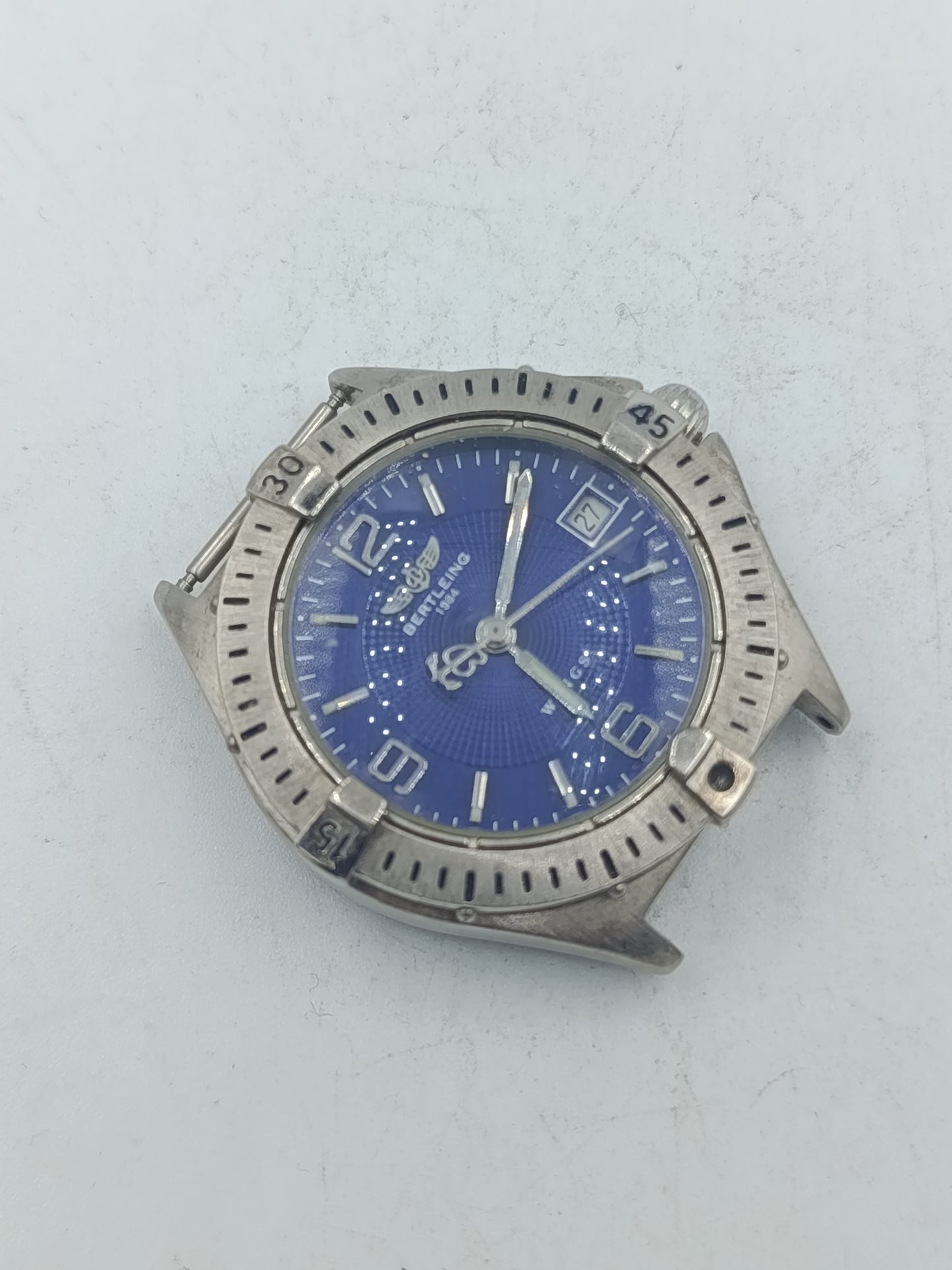 Analoge Automatik Armbanduhr  Stil mit blauem Zifferblatt und Sichtboden defekt