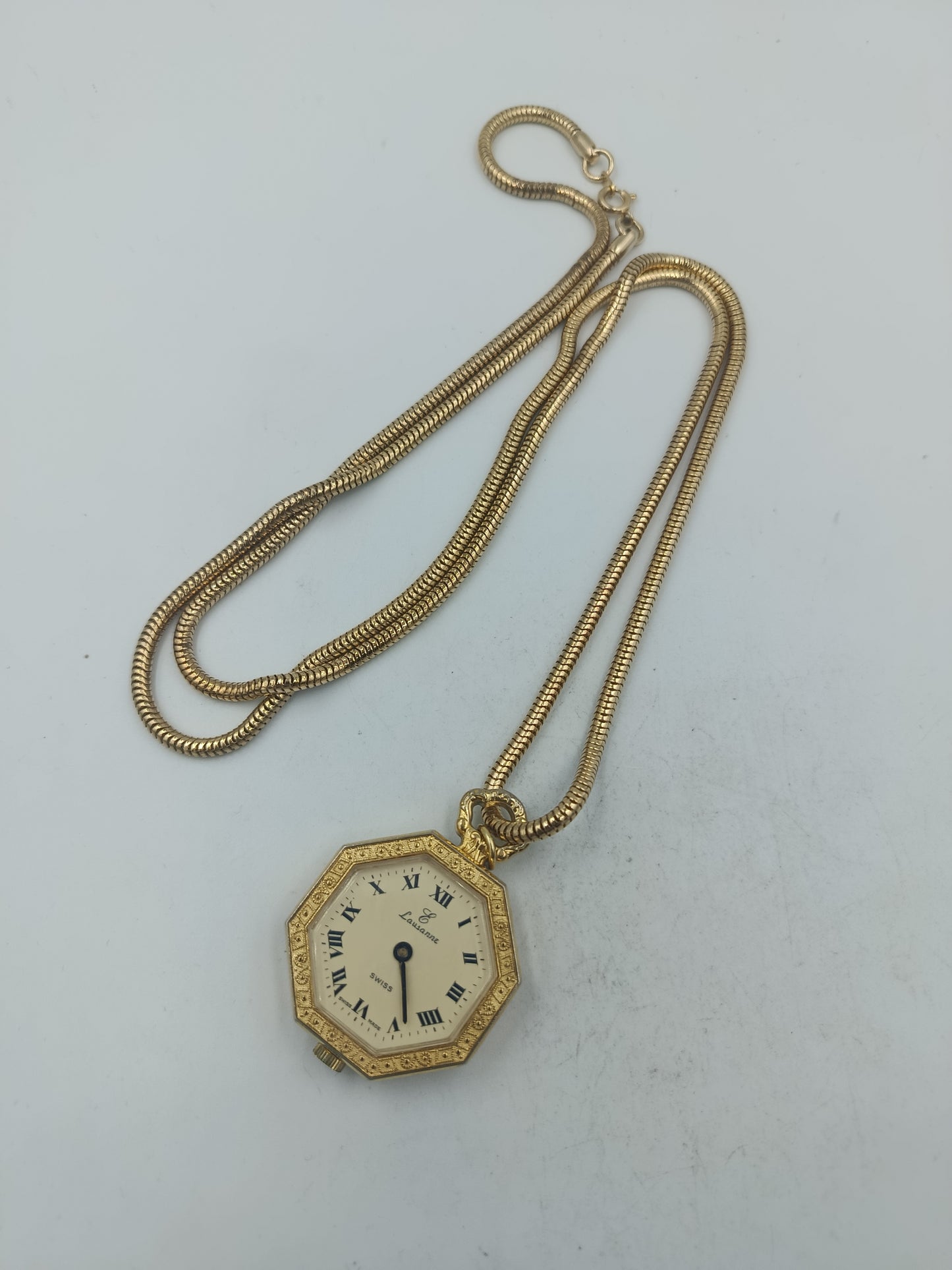 Analoge Halsuhr im Vintage Stil mit vergoldetem Gehäuse