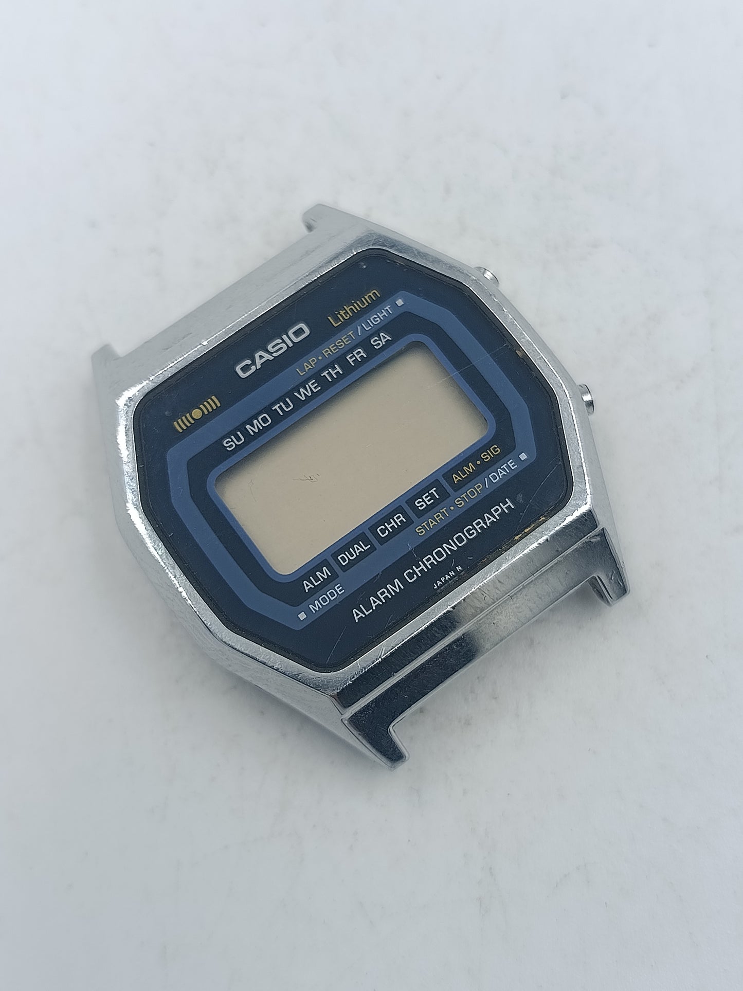 Digitale Armbanduhr Casio Alarm Chronograph Gehäuse silberfarben
