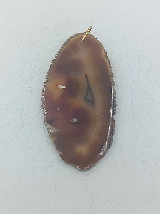 Natürlicher Stein Anhänger in Braun mit organischer Form und einzigartiger Maserung