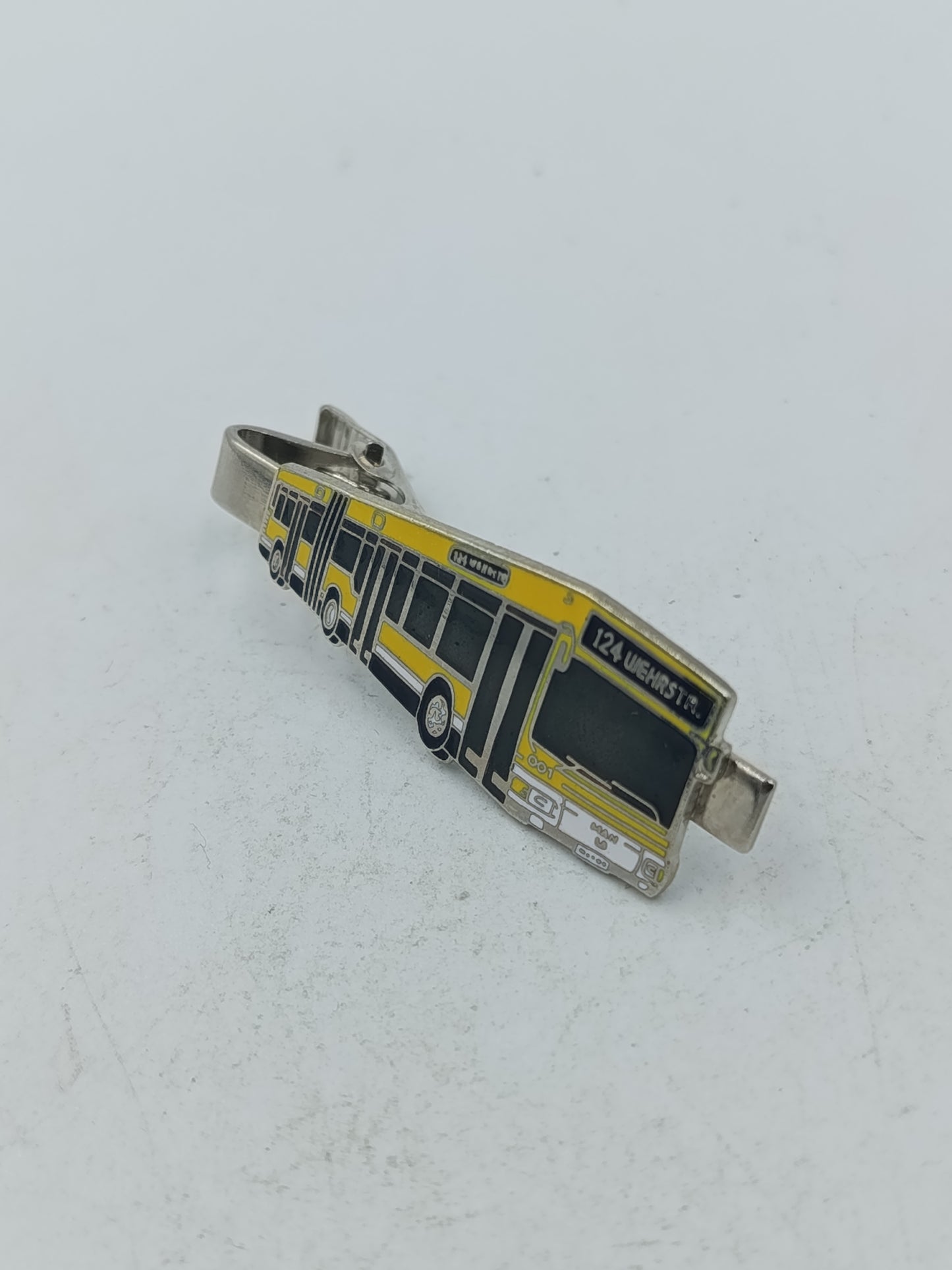 Krawattenklammer Bus Motiv silberfarben mit gelber Lackierung im klassischen Stadtstil