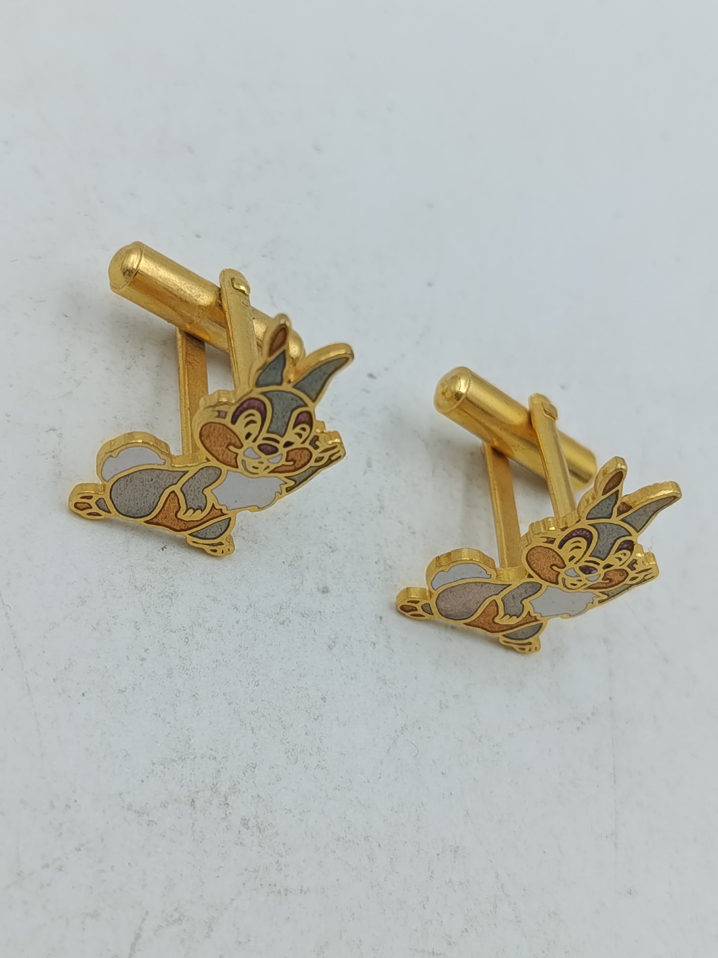 Goldfarbene Manschettenknöpfe mit Hasenmotiv in verspieltem elegantem Design
