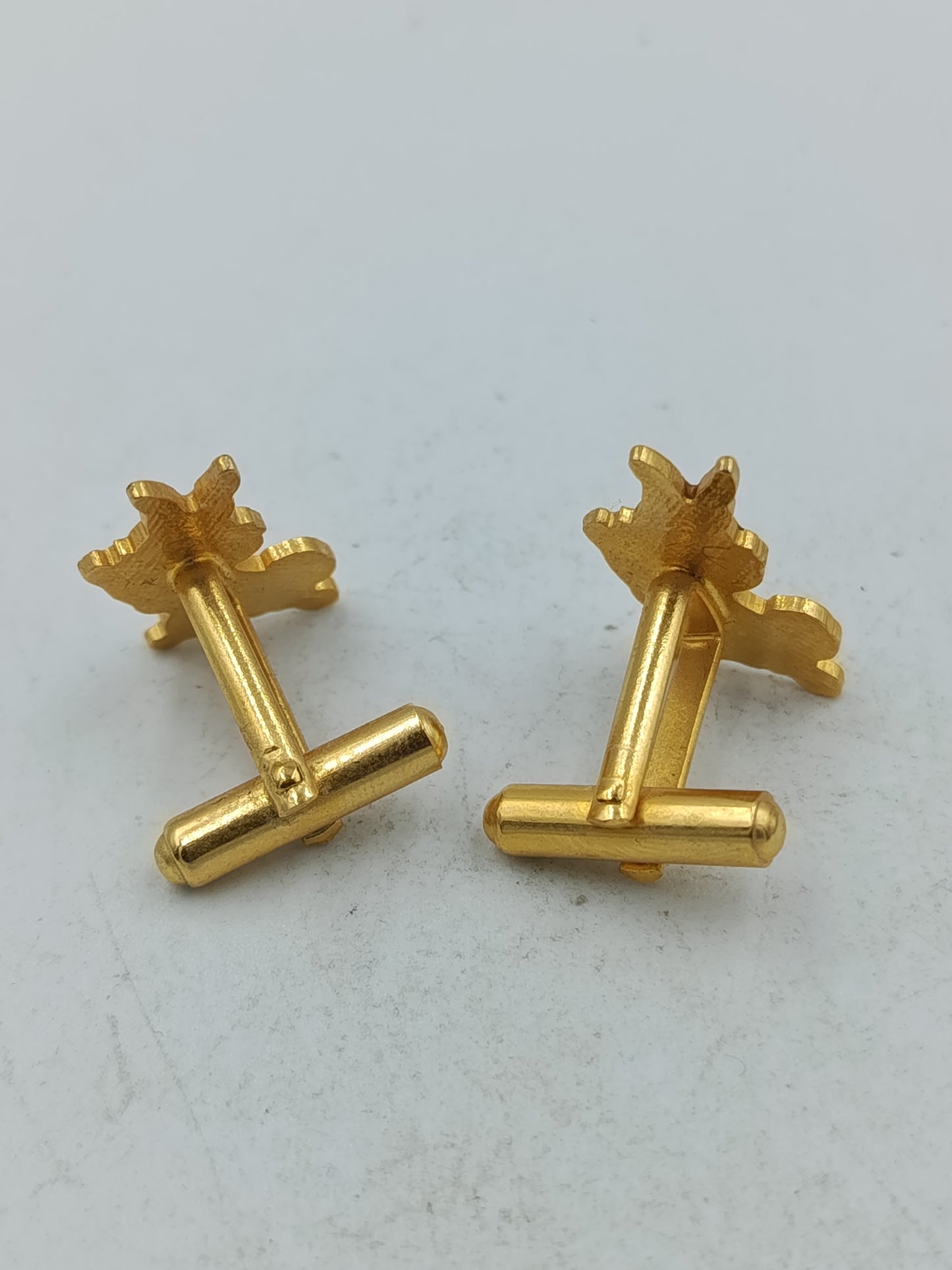 Goldfarbene Manschettenknöpfe mit Hasenmotiv in verspieltem elegantem Design