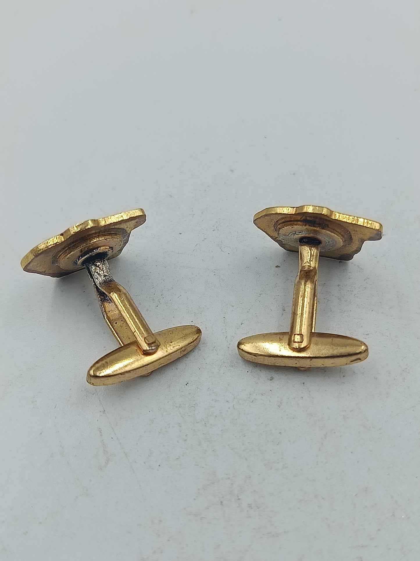 Pullover Manschettenknöpfe in goldfarbener Optik mit dunkelblauer Emaille