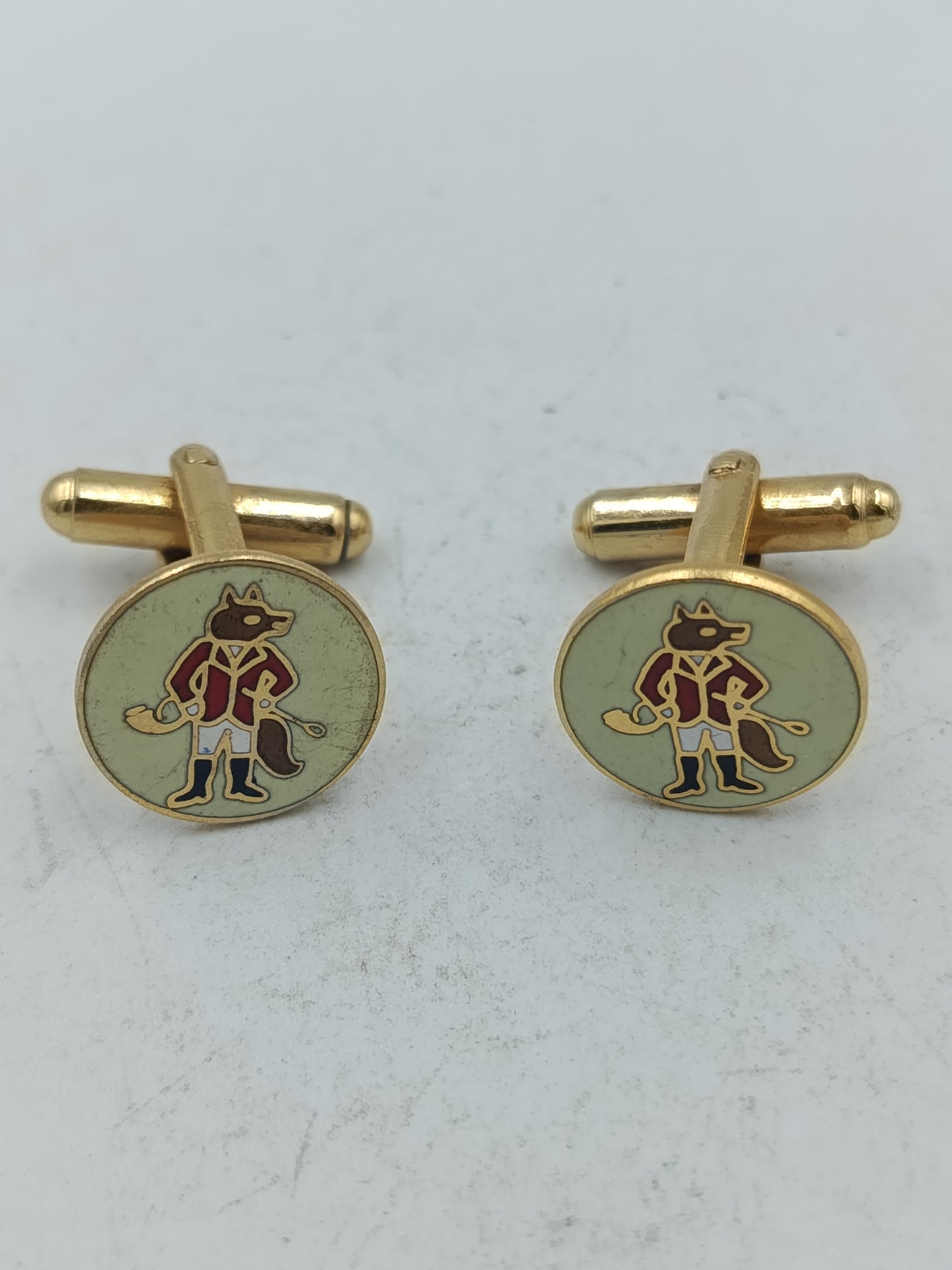 Fuchs Manschettenknöpfe in goldfarbener Optik mit grüner Emaille