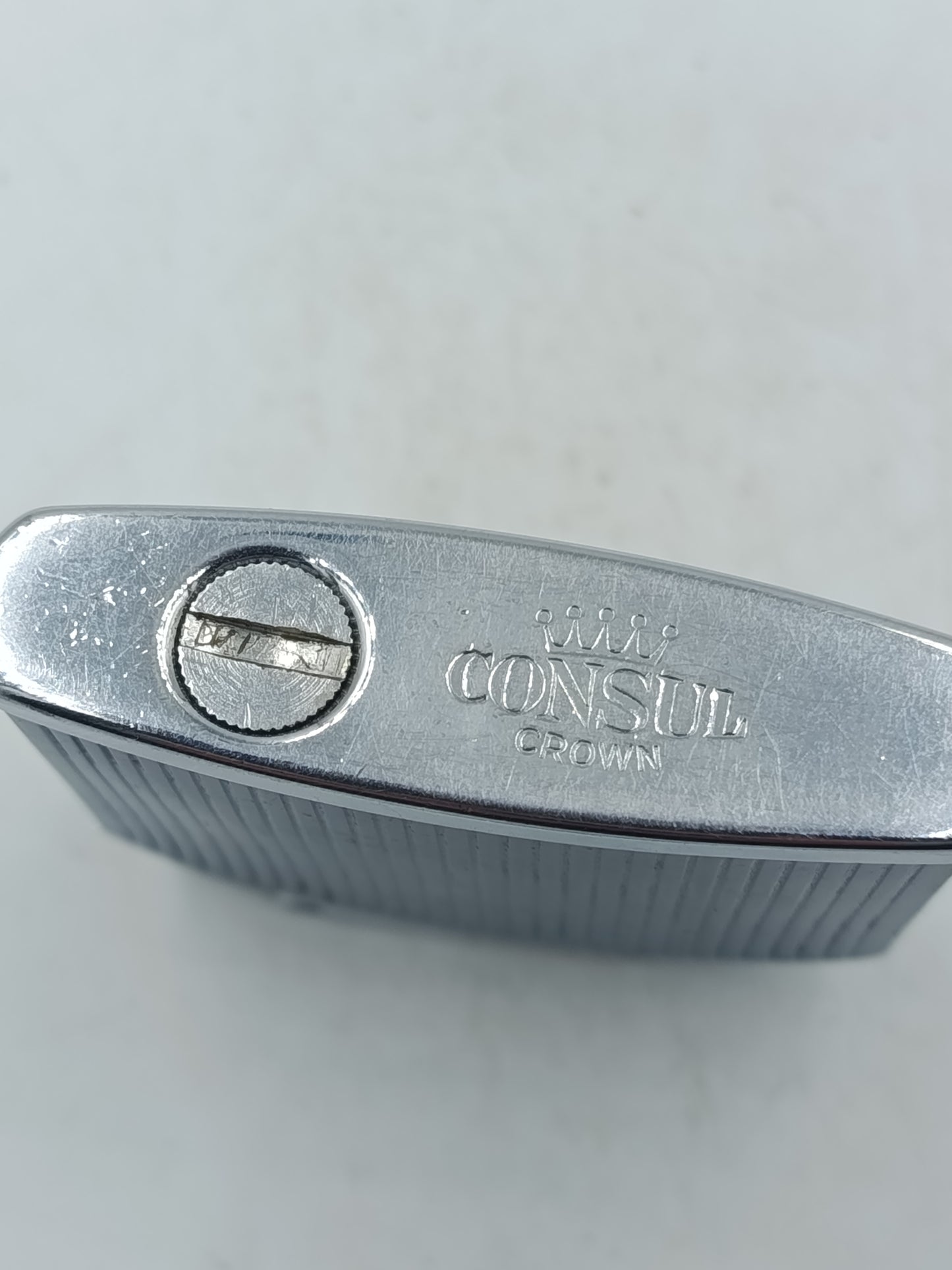 CONSUL Crown Feuerzeug silber blau geriffelt klassisches Vintage Design