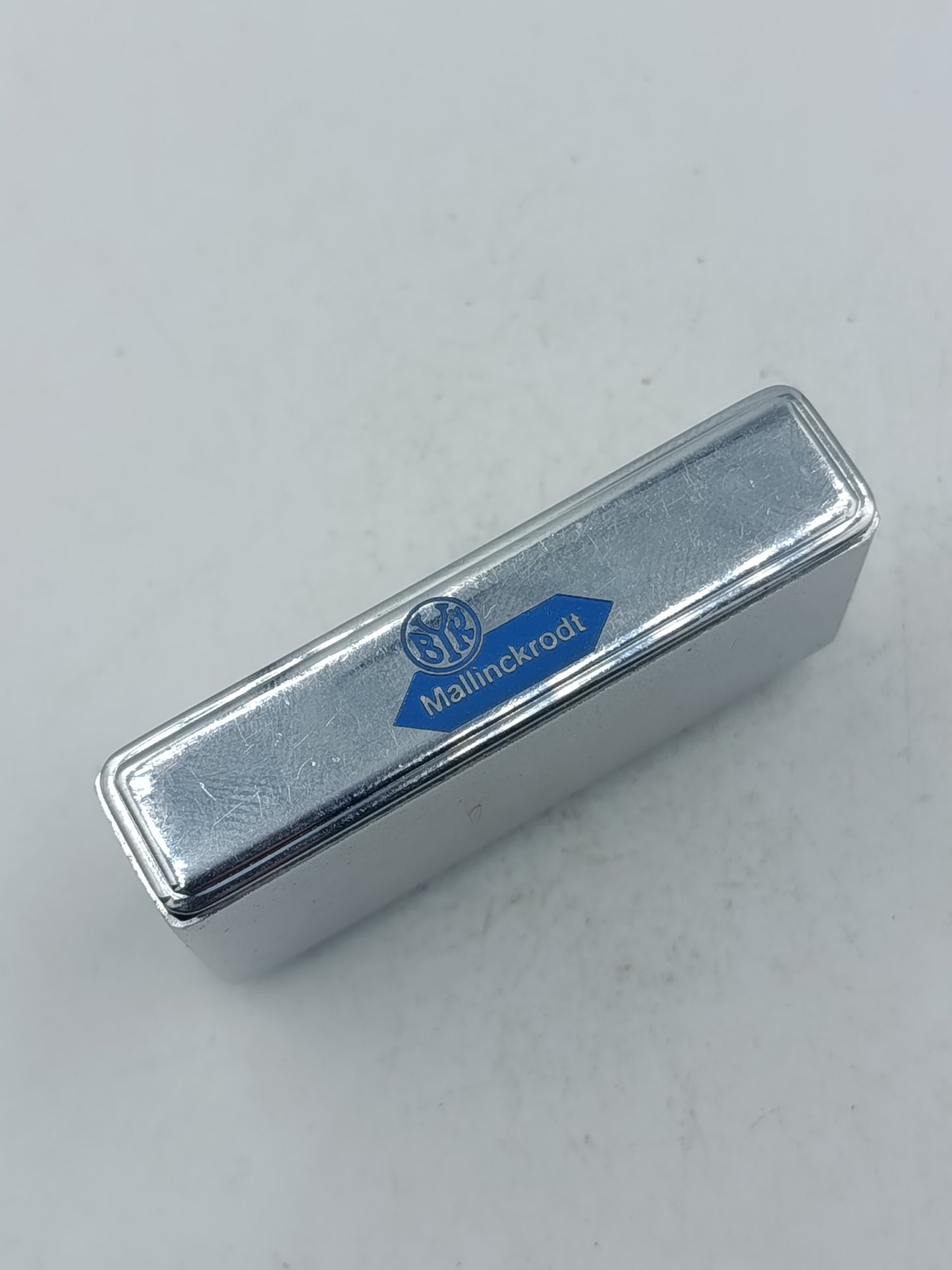 Mallinckrodt Feuerzeug silberfarben klassisches Design aus Westdeutschland