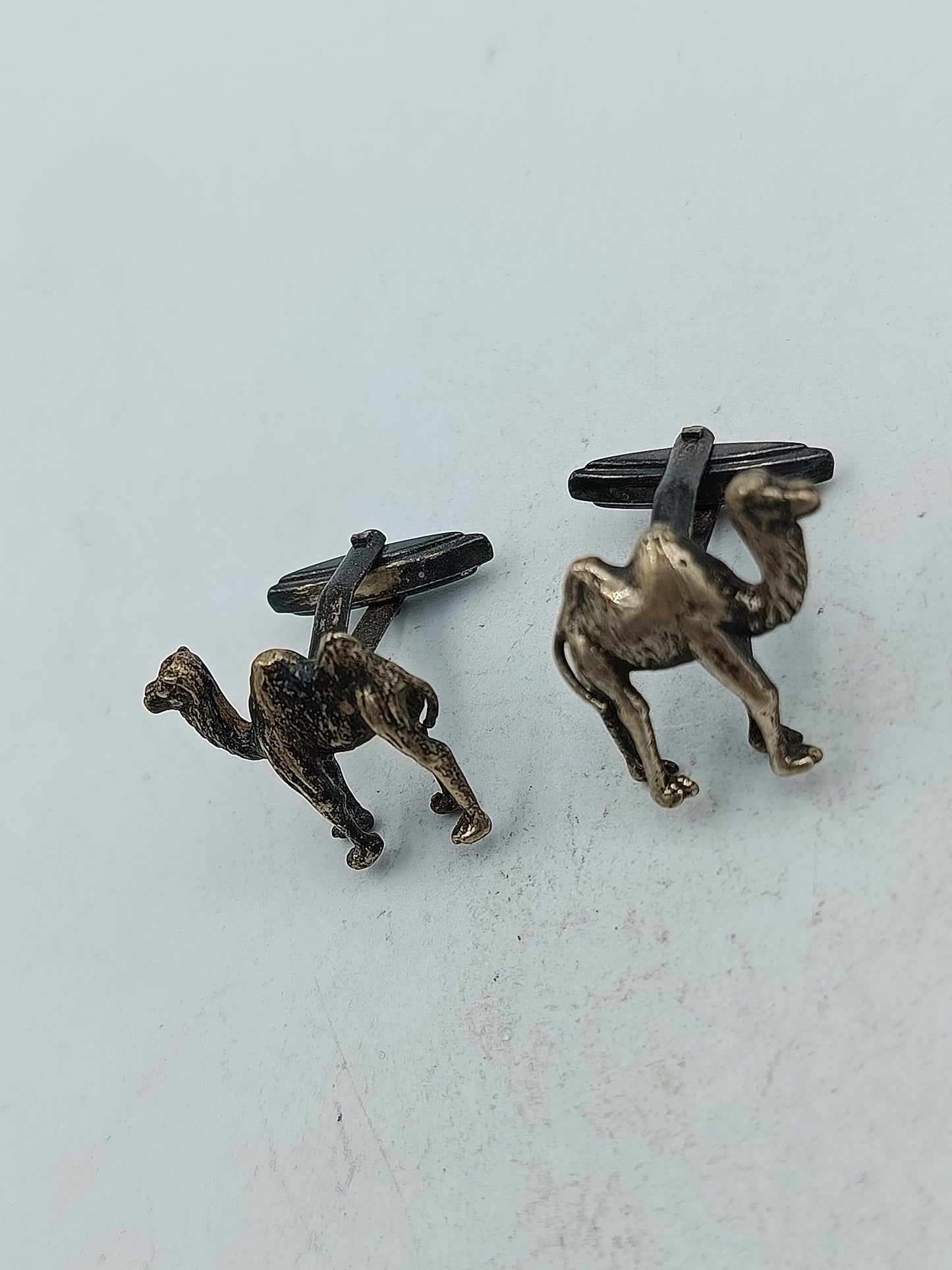 Ausgefallene Manschettenknöpfe mit Kamelmotiv im antiken Look