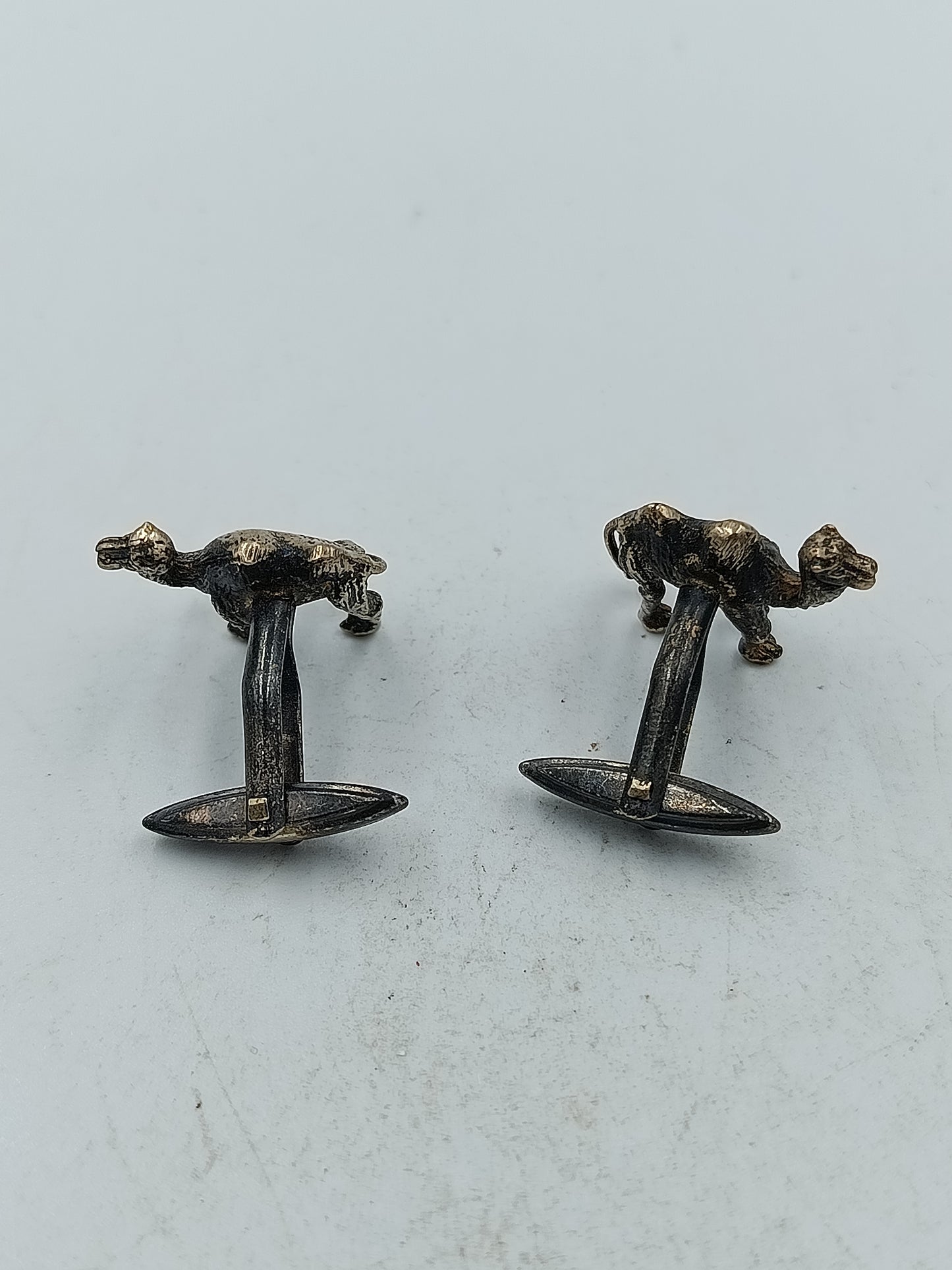 Ausgefallene Manschettenknöpfe mit Kamelmotiv im antiken Look