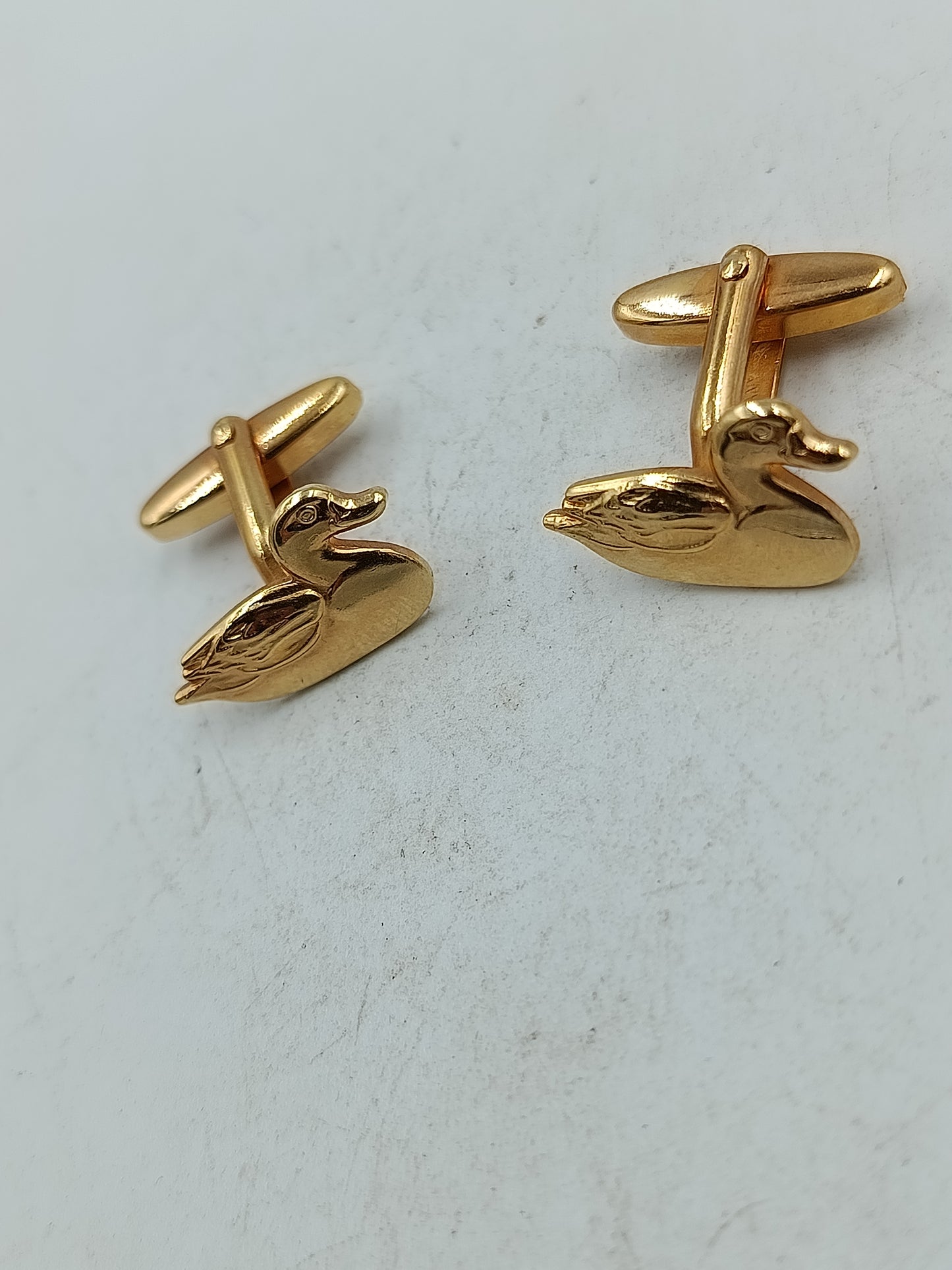 Edle Manschettenknöpfe Ente goldfarben klassisches Tiermotiv mit feiner Verarbeitung