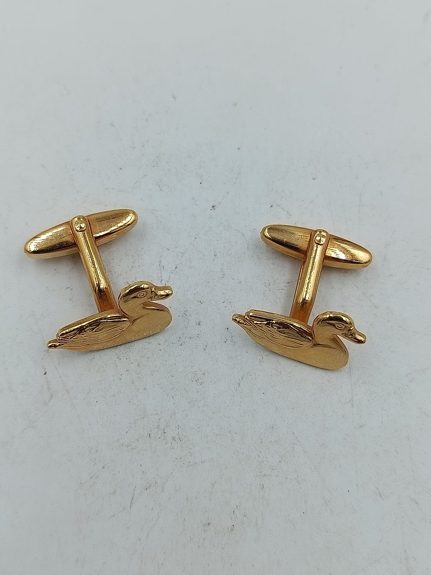 Edle Manschettenknöpfe Ente goldfarben klassisches Tiermotiv mit feiner Verarbeitung